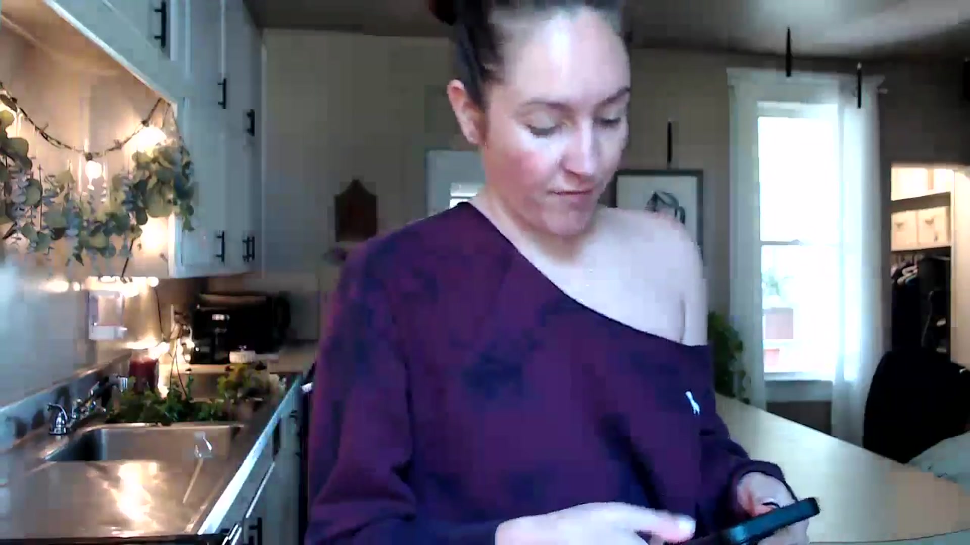 Gallery image thumbnail from FarmGirl__'s myfreecams stream on, 06/12/2025, 13:31 image 6 of 20