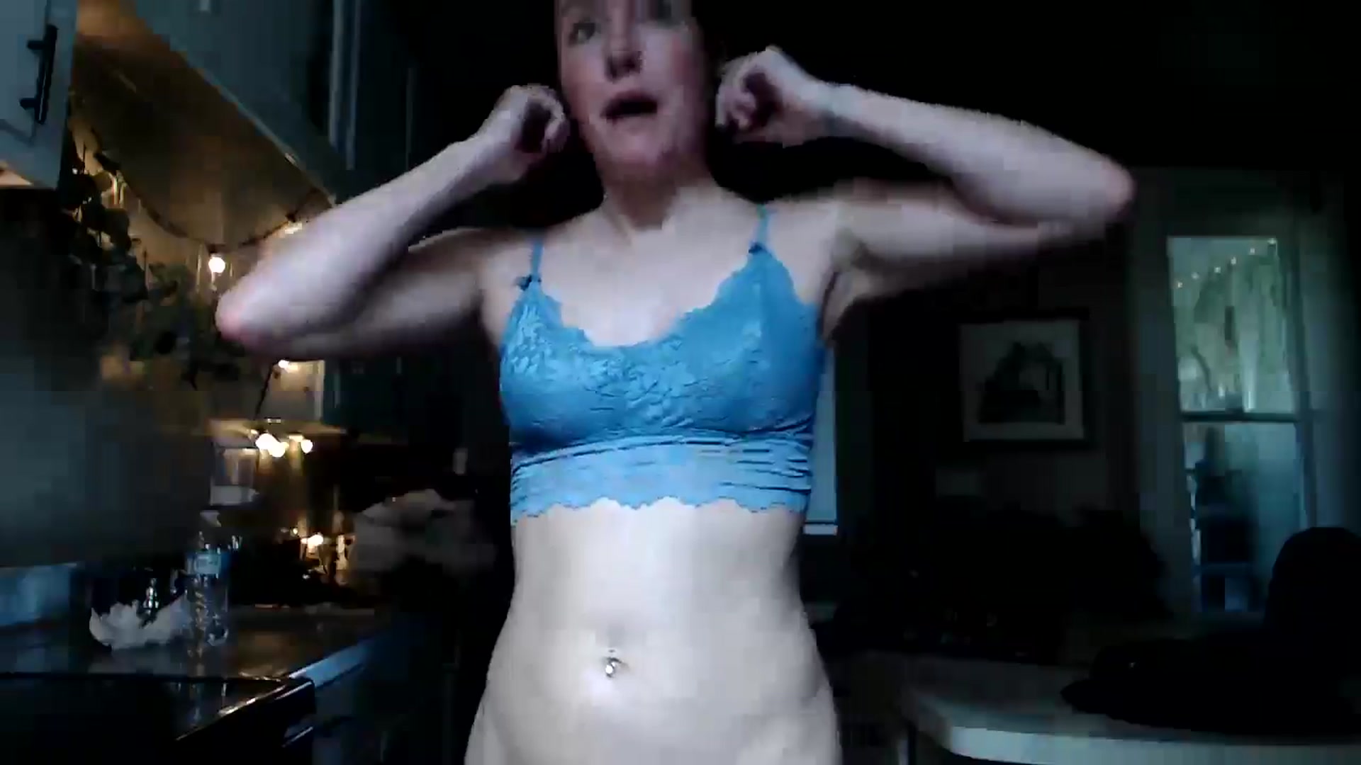 Gallery image thumbnail from FarmGirl__'s myfreecams stream on, 06/12/2025, 20:20 image 18 of 20