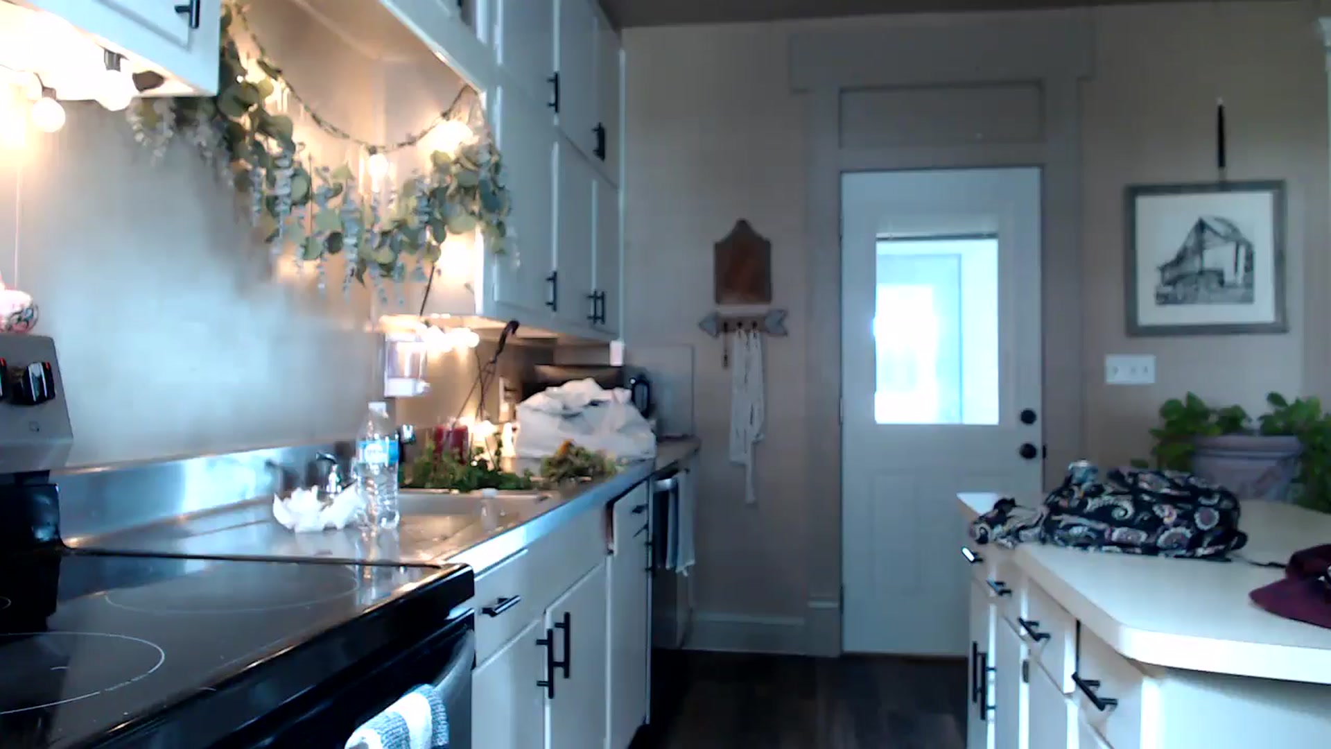 Gallery image thumbnail from FarmGirl__'s myfreecams stream on, 06/12/2025, 20:20 image 16 of 20