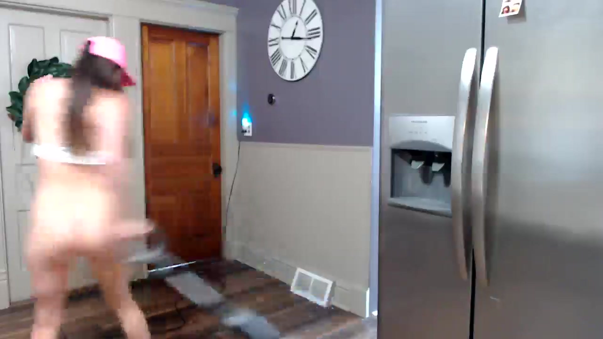 Gallery image thumbnail from FarmGirl__'s myfreecams stream on, 07/01/2025, 17:21 image 16 of 20
