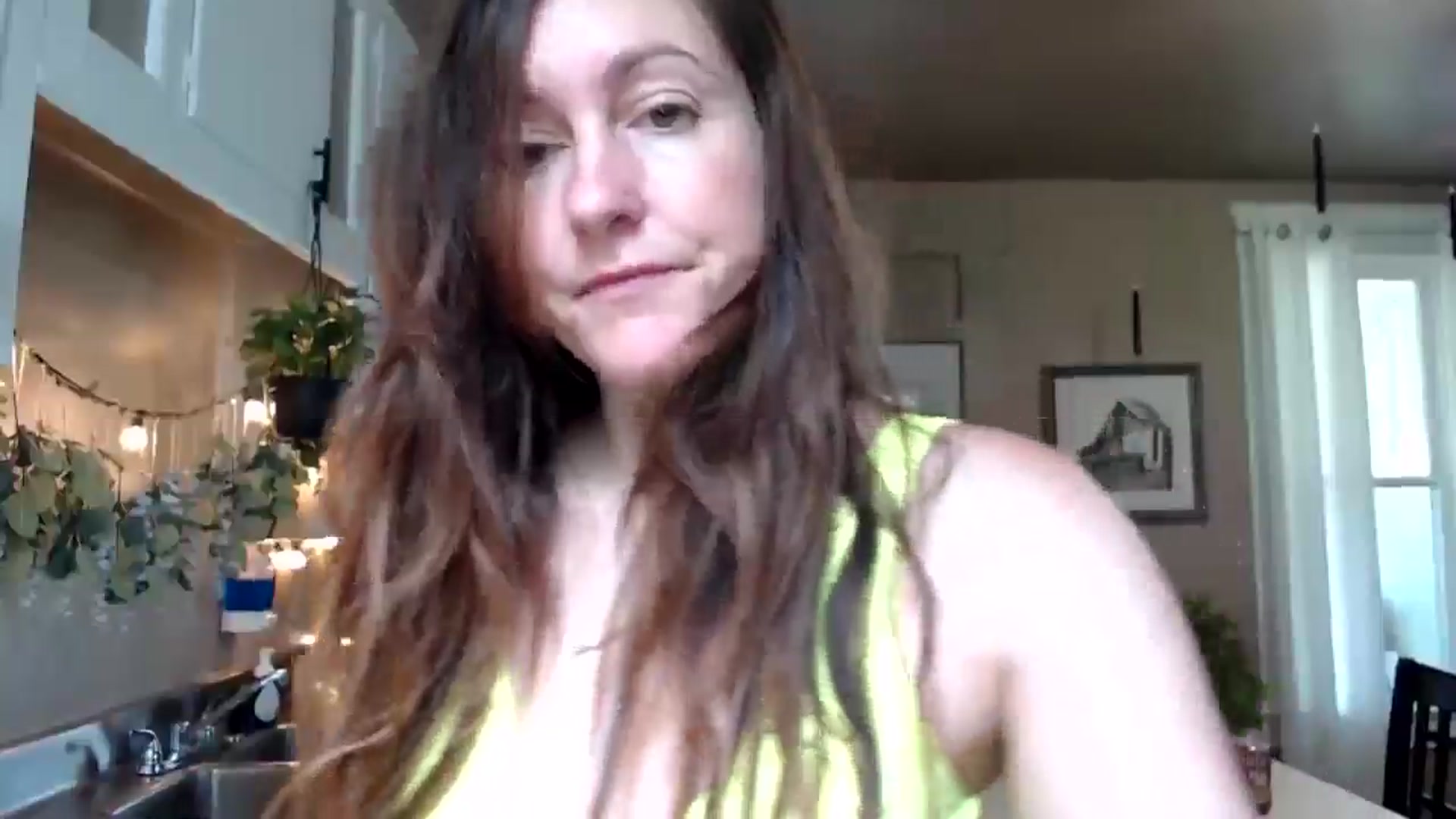 Gallery image thumbnail from FarmGirl__'s myfreecams stream on, 07/10/2025, 15:50 image 9 of 20