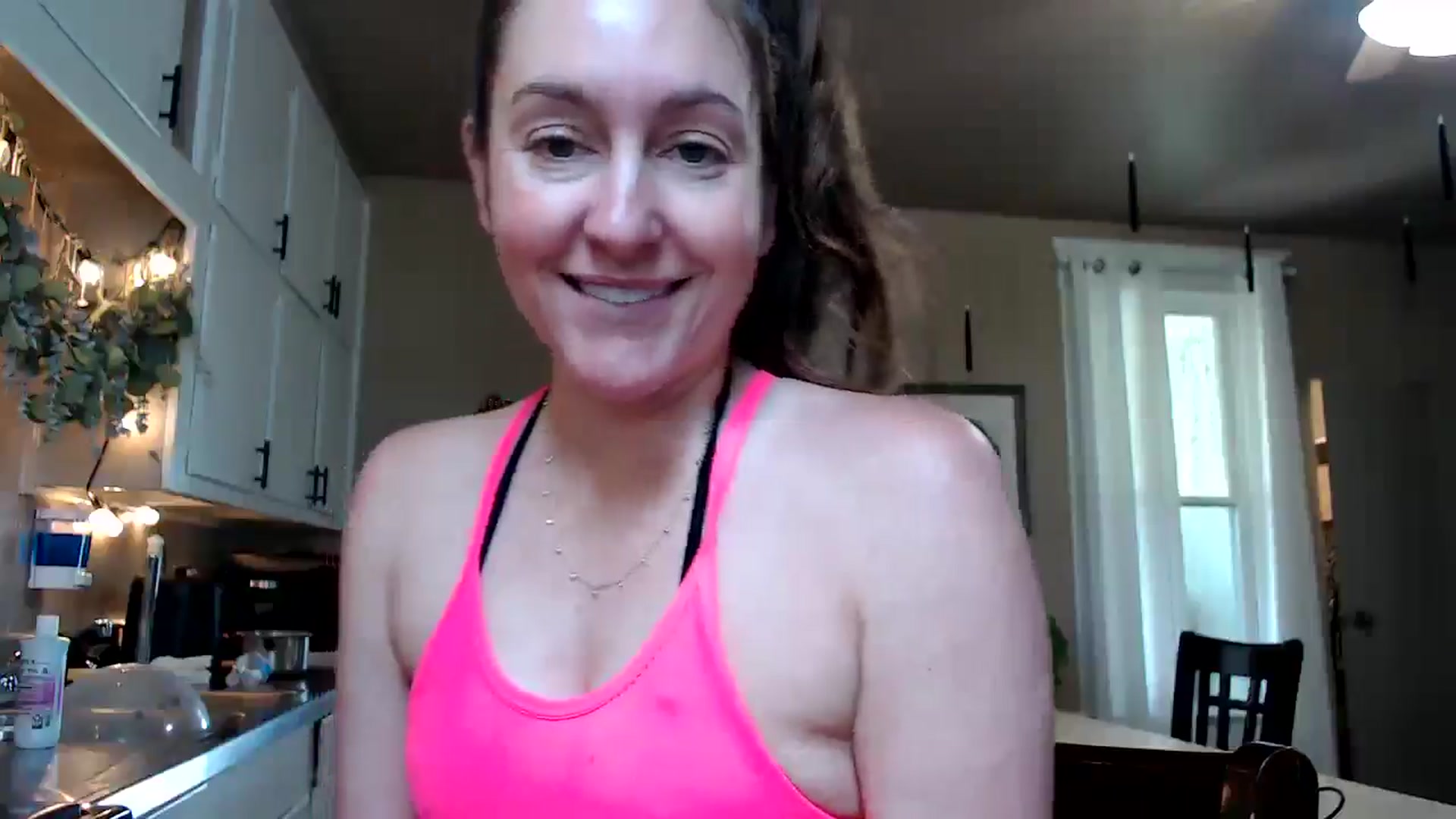 Gallery image thumbnail from FarmGirl__'s myfreecams stream on, 07/17/2025, 16:38 image 7 of 20