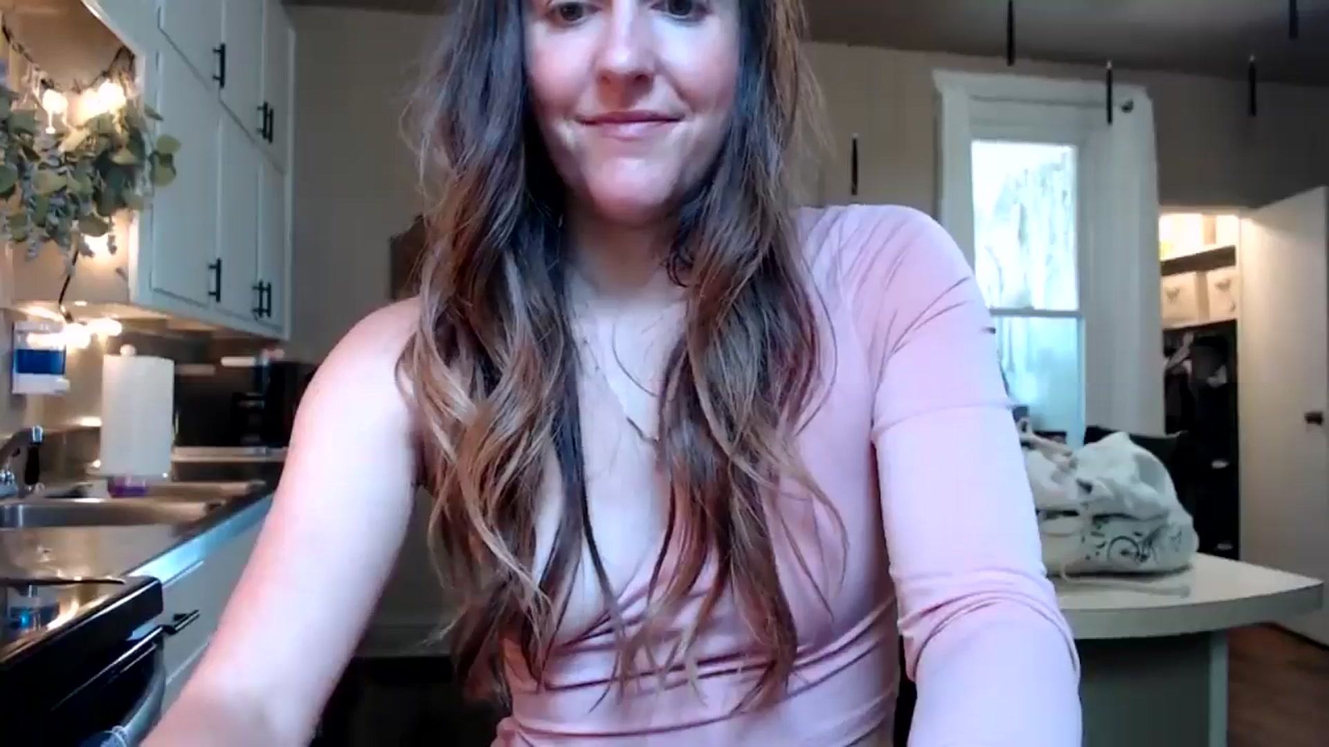 Gallery image thumbnail from FarmGirl__'s myfreecams stream on, 09/01/2025, 17:48 image 18 of 20