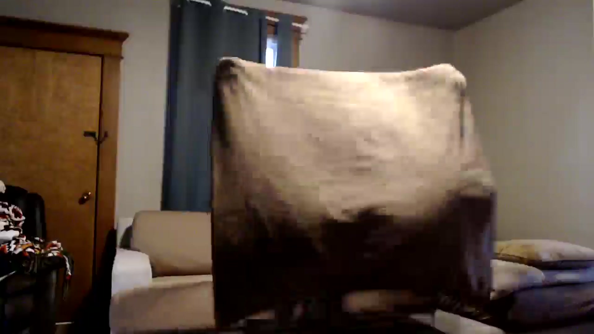 Gallery image thumbnail from FarmGirl__'s myfreecams stream on, 10/07/2025, 18:39 image 17 of 20