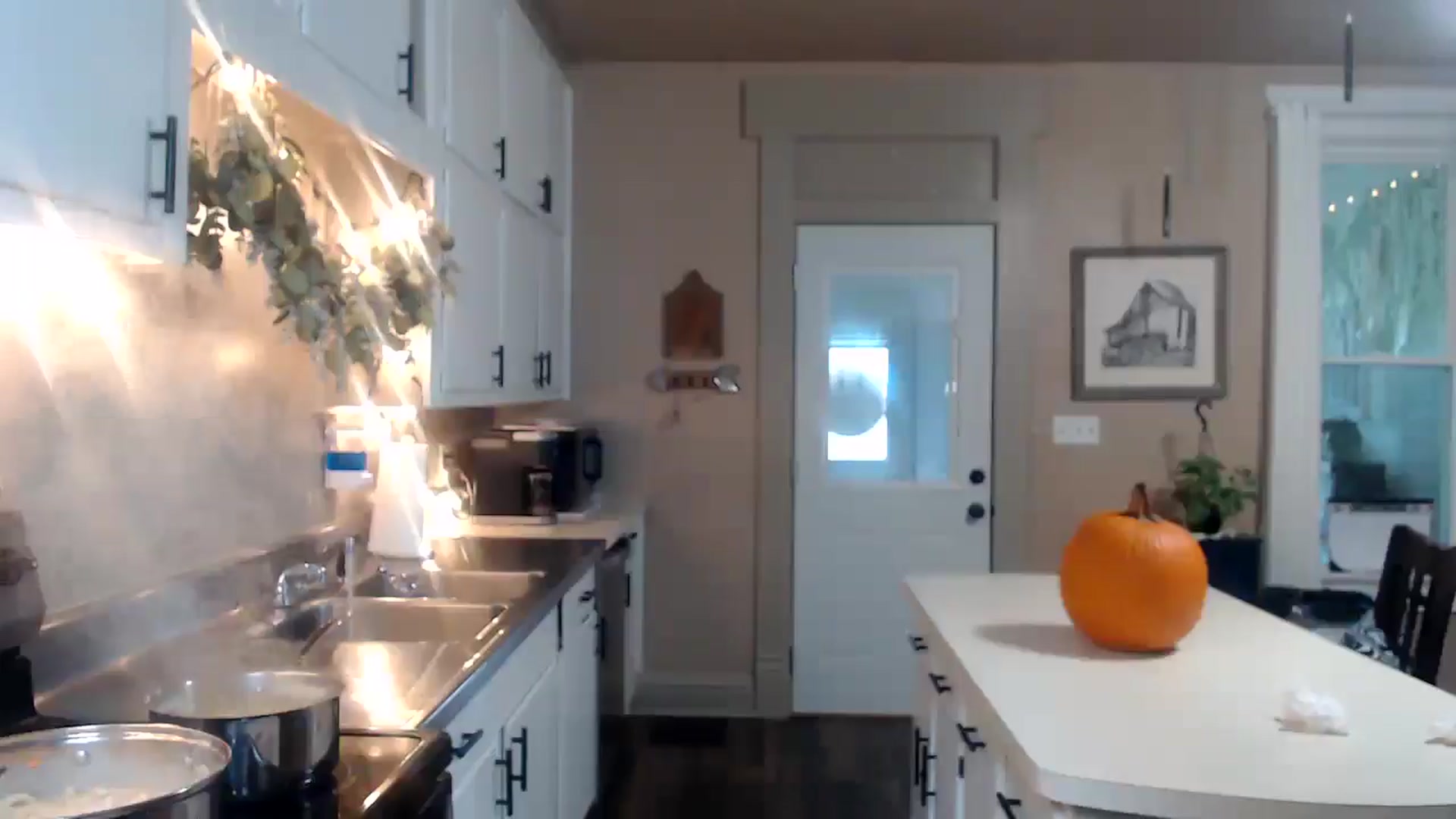 Gallery image thumbnail from FarmGirl__'s myfreecams stream on, 10/07/2025, 18:39 image 10 of 20