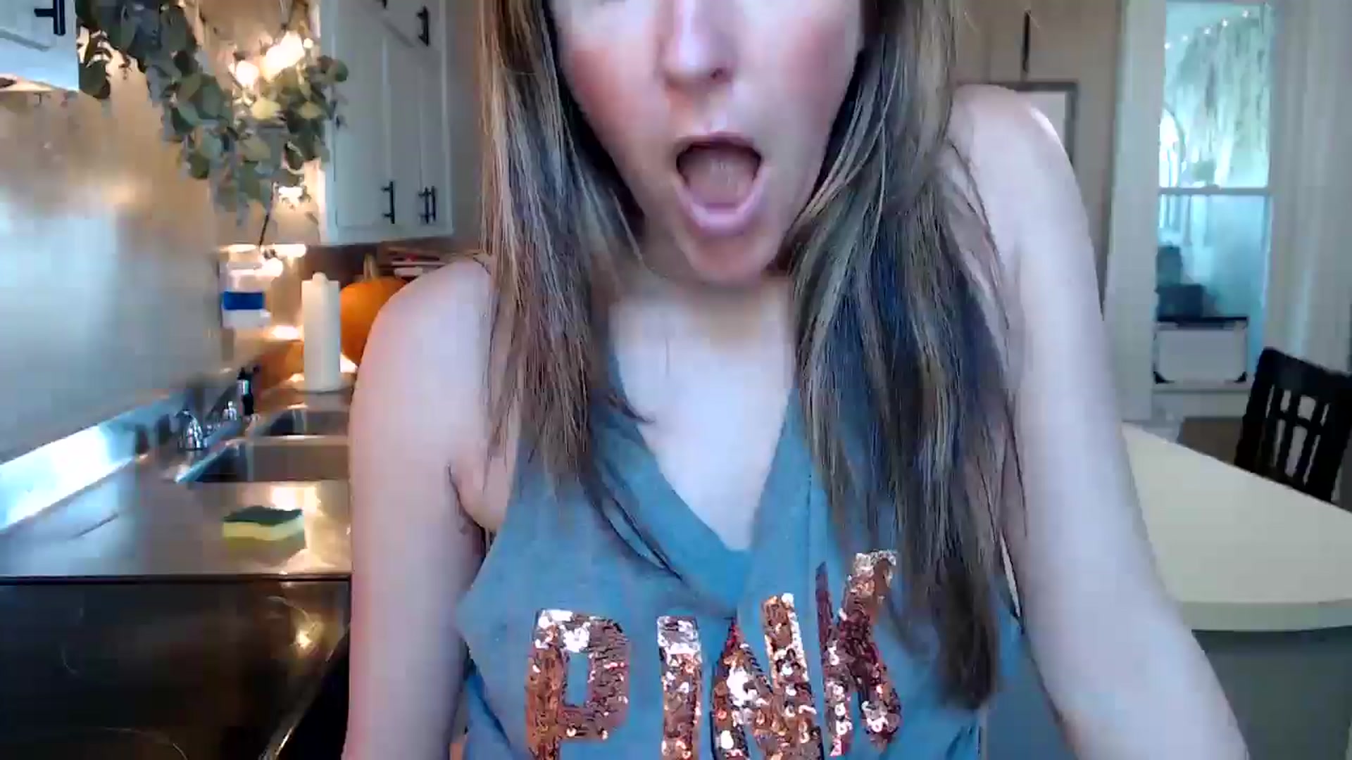 Gallery image thumbnail from FarmGirl__'s myfreecams stream on, 10/20/2025, 14:53 image 1 of 20