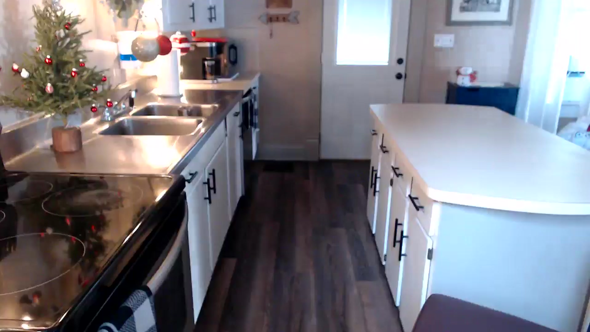Gallery image thumbnail from FarmGirl__'s myfreecams stream on, 12/08/2025, 18:53 image 2 of 20