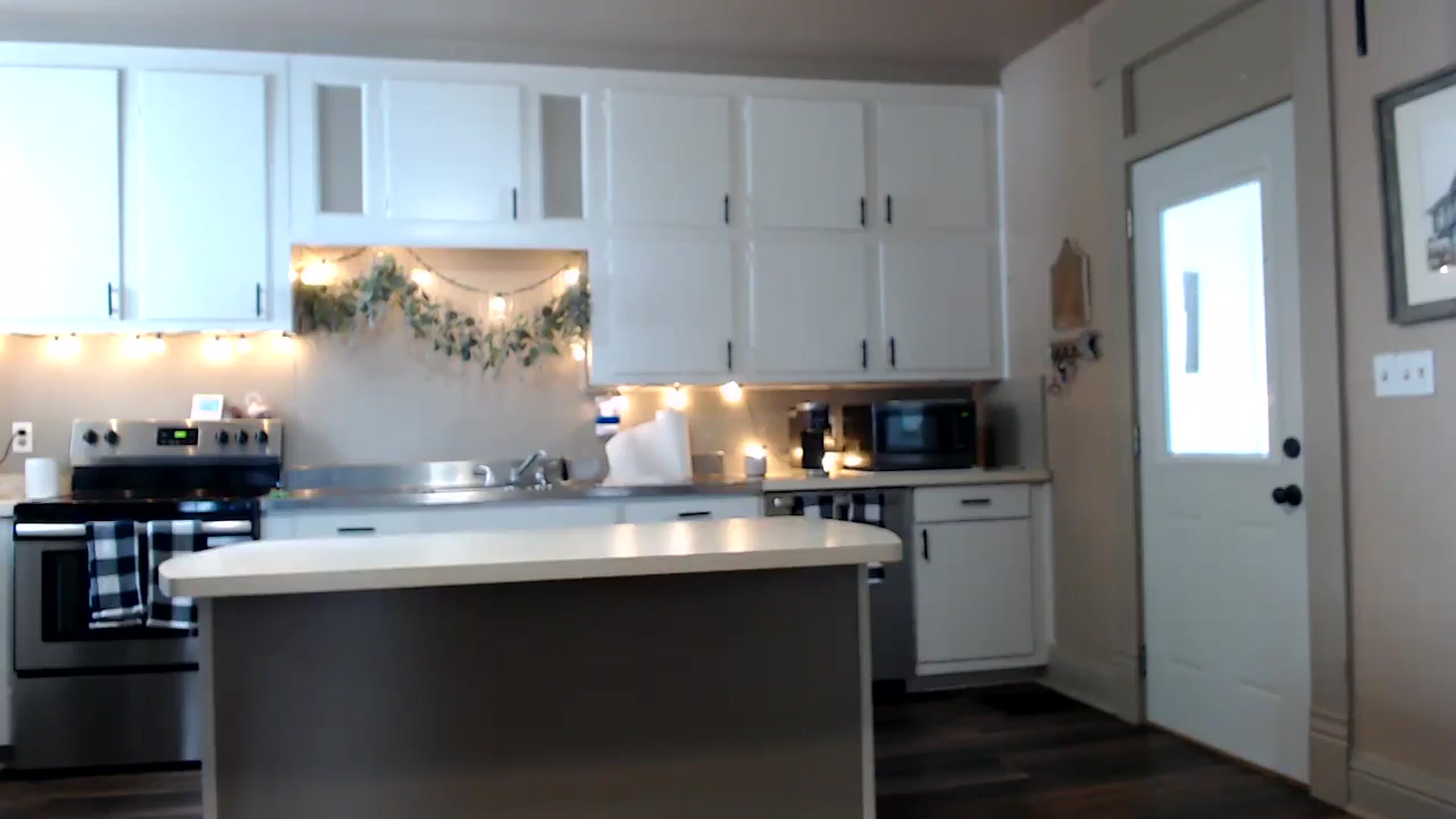 Gallery image thumbnail from FarmGirl__'s myfreecams stream on, 01/03/2026, 17:21 image 14 of 20