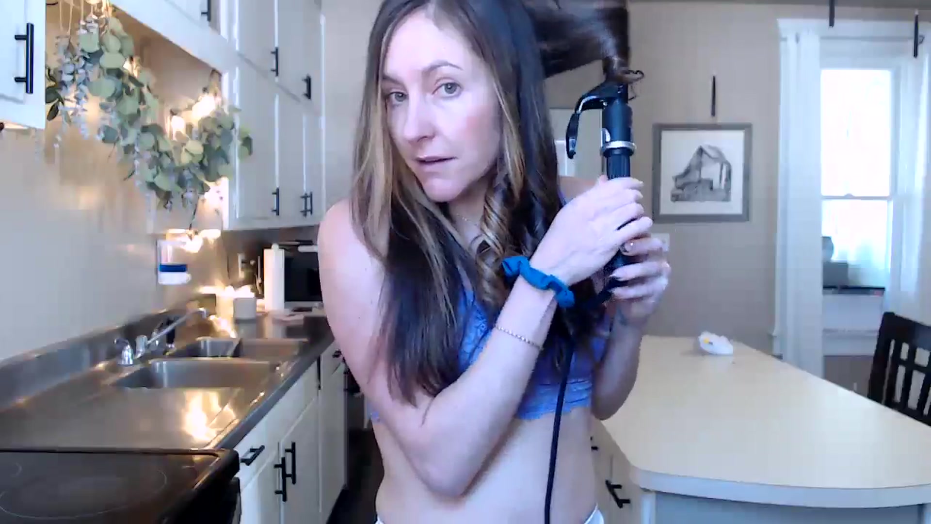 Gallery image thumbnail from FarmGirl__'s myfreecams stream on, 02/01/2026, 21:07 image 4 of 20