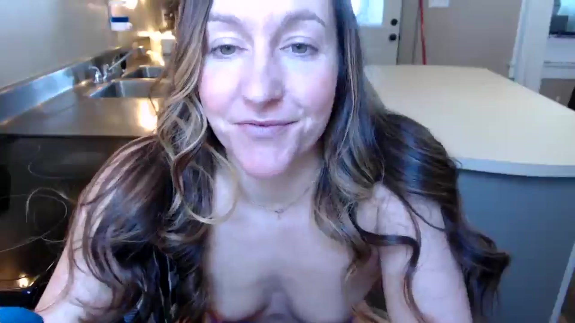 Gallery image thumbnail from FarmGirl__'s myfreecams stream on, 02/01/2026, 21:07 image 15 of 20