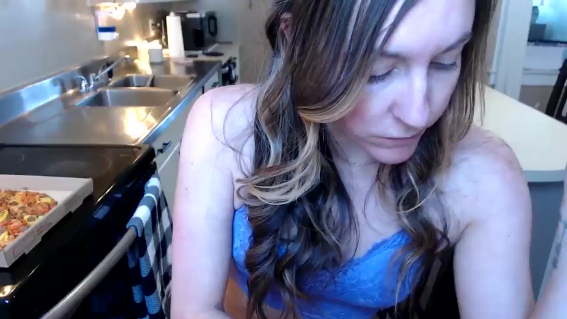 Gallery image thumbnail from FarmGirl__'s myfreecams stream on, 02/01/2026, 21:07 image 19 of 20