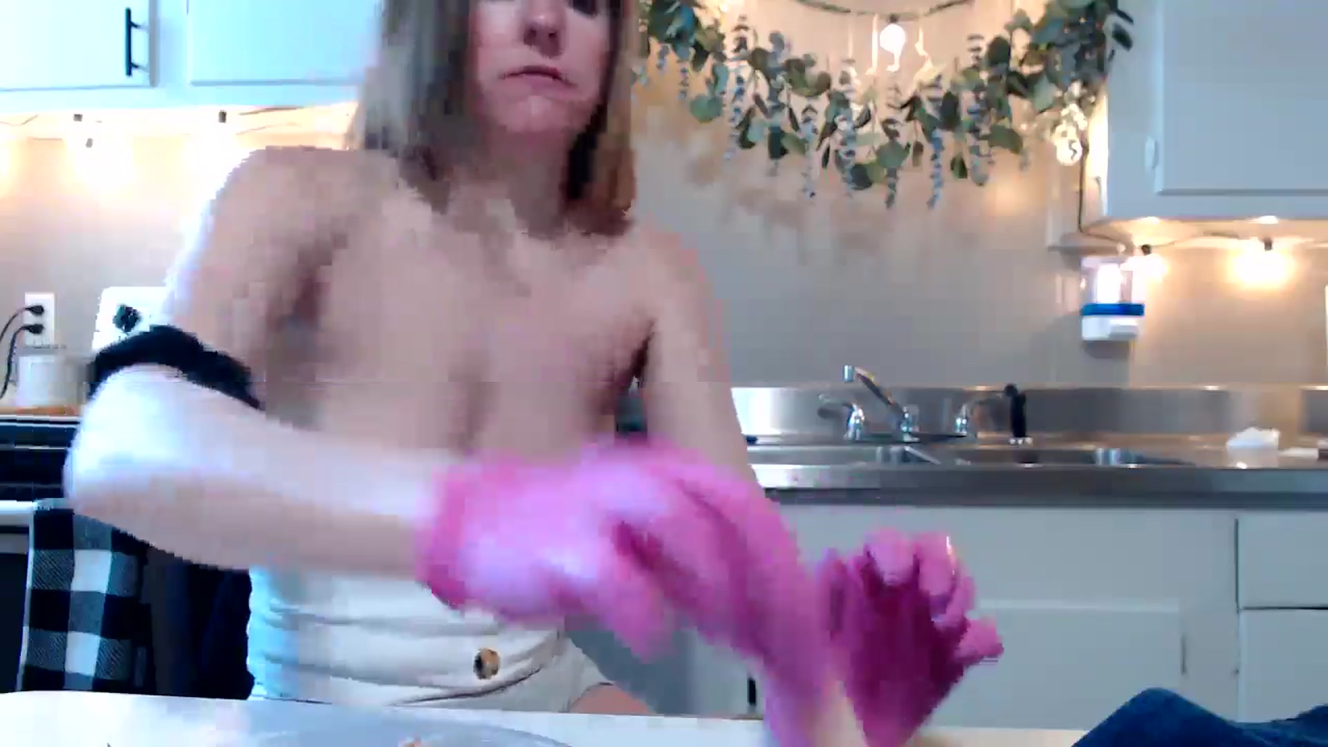 Gallery image thumbnail from FarmGirl__'s myfreecams stream on, 03/09/2026, 15:37 image 10 of 20