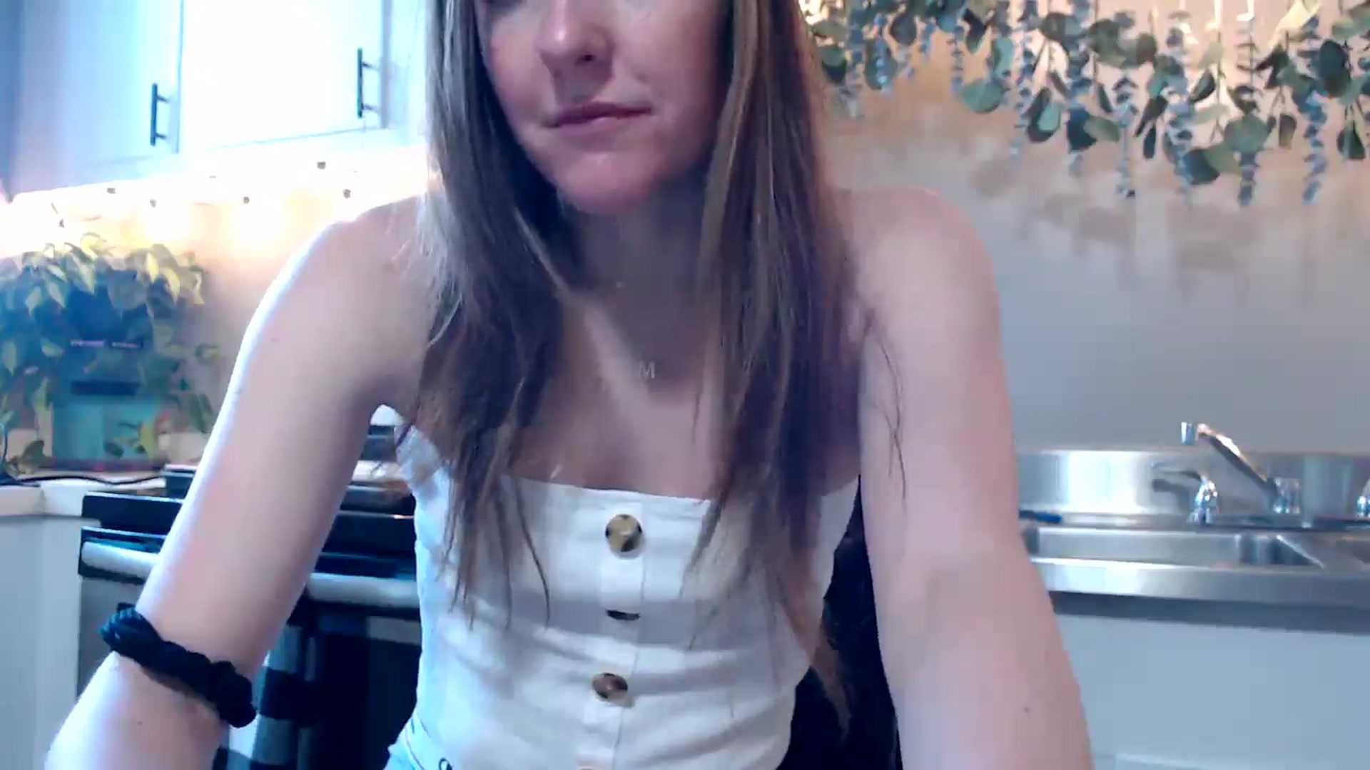 Gallery image thumbnail from FarmGirl__'s myfreecams stream on, 03/09/2026, 15:37 image 13 of 20
