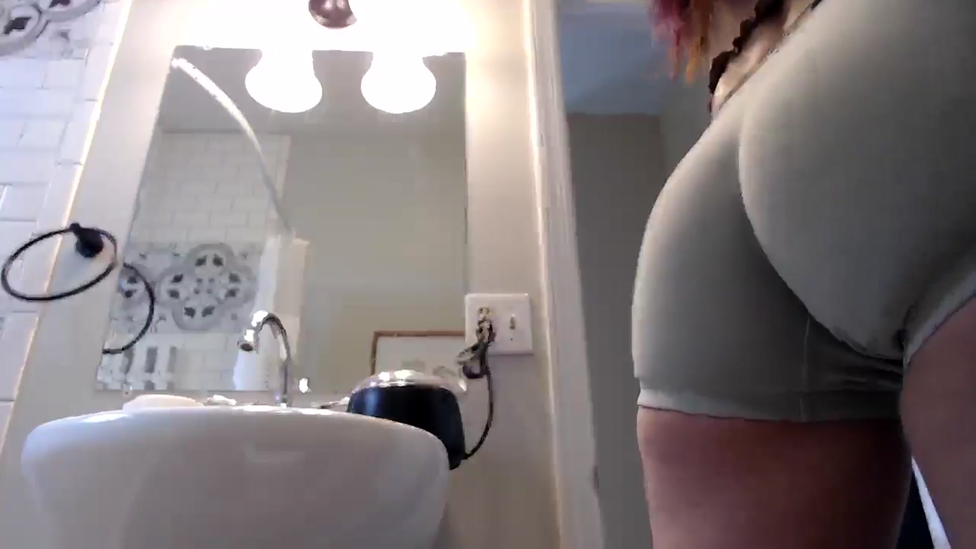 Gallery image thumbnail from FarmGirl__'s myfreecams stream on, 05/05/2026, 14:57 image 11 of 20
