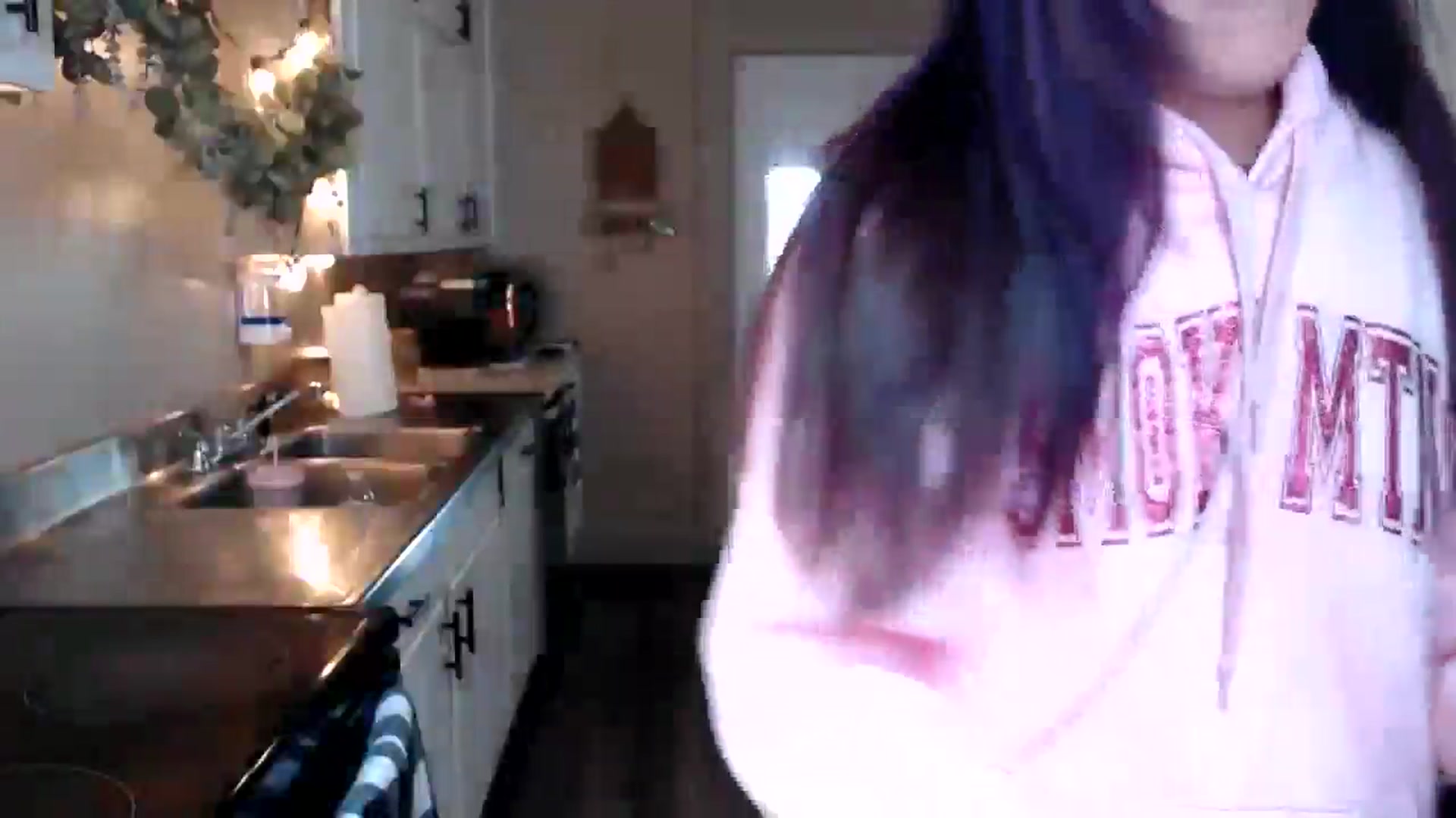 Gallery image thumbnail from FarmGirl__'s myfreecams stream on, 05/05/2026, 14:57 image 6 of 20
