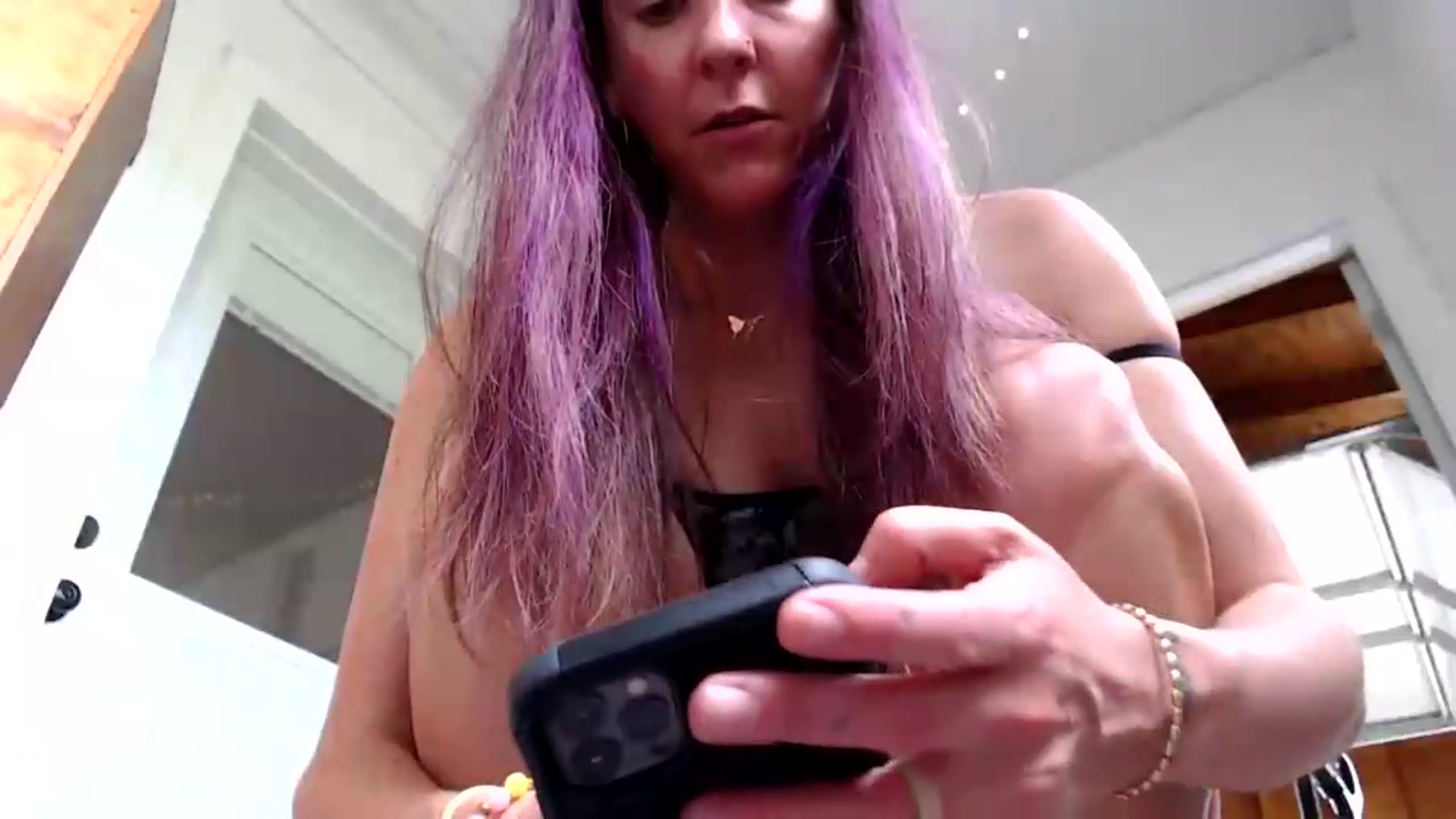 Gallery image thumbnail from FarmGirl__'s myfreecams stream on, 06/27/2026, 17:42 image 12 of 20
