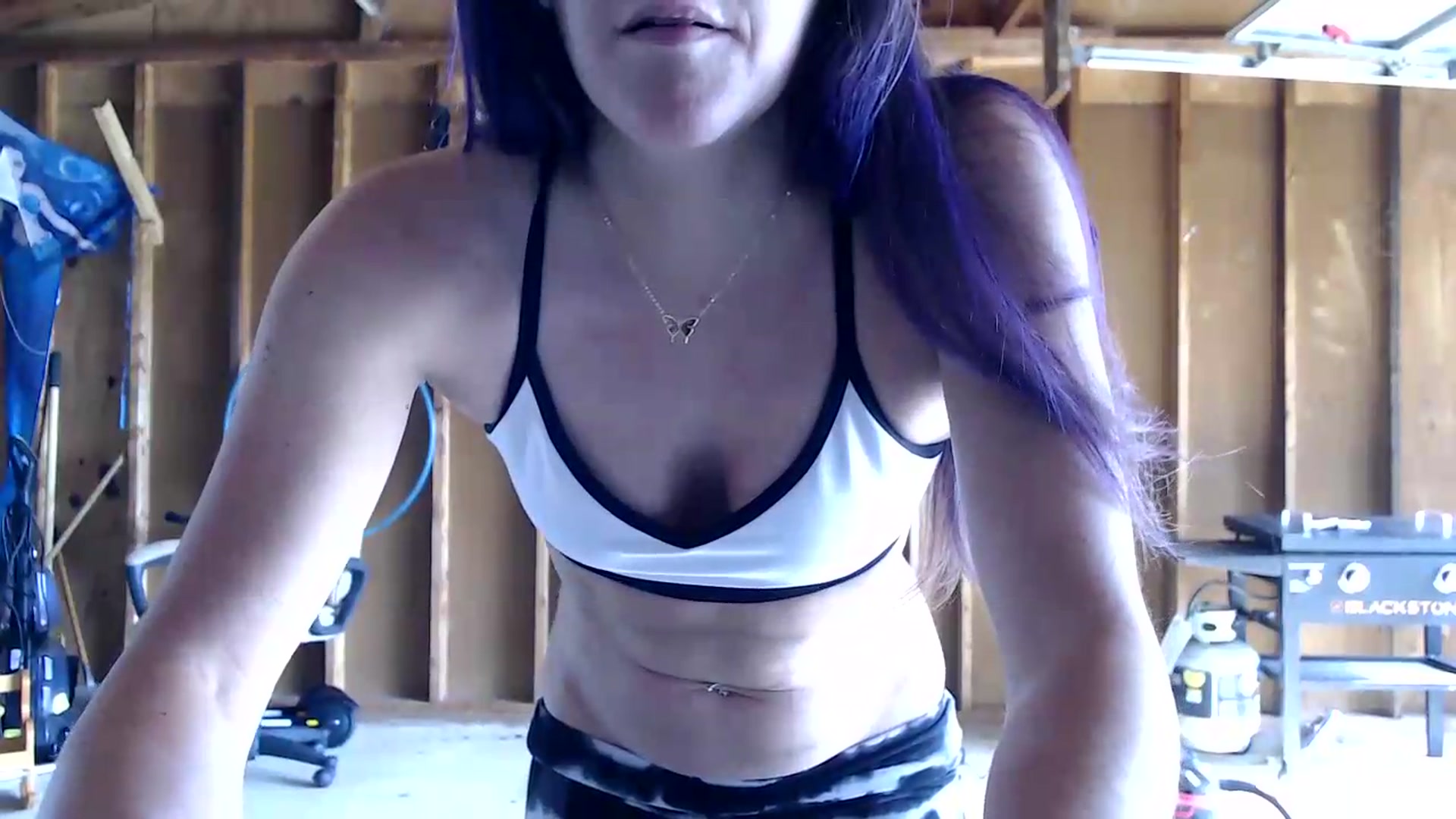 Gallery image thumbnail from FarmGirl__'s myfreecams stream on, 08/13/2026, 15:03 image 8 of 20