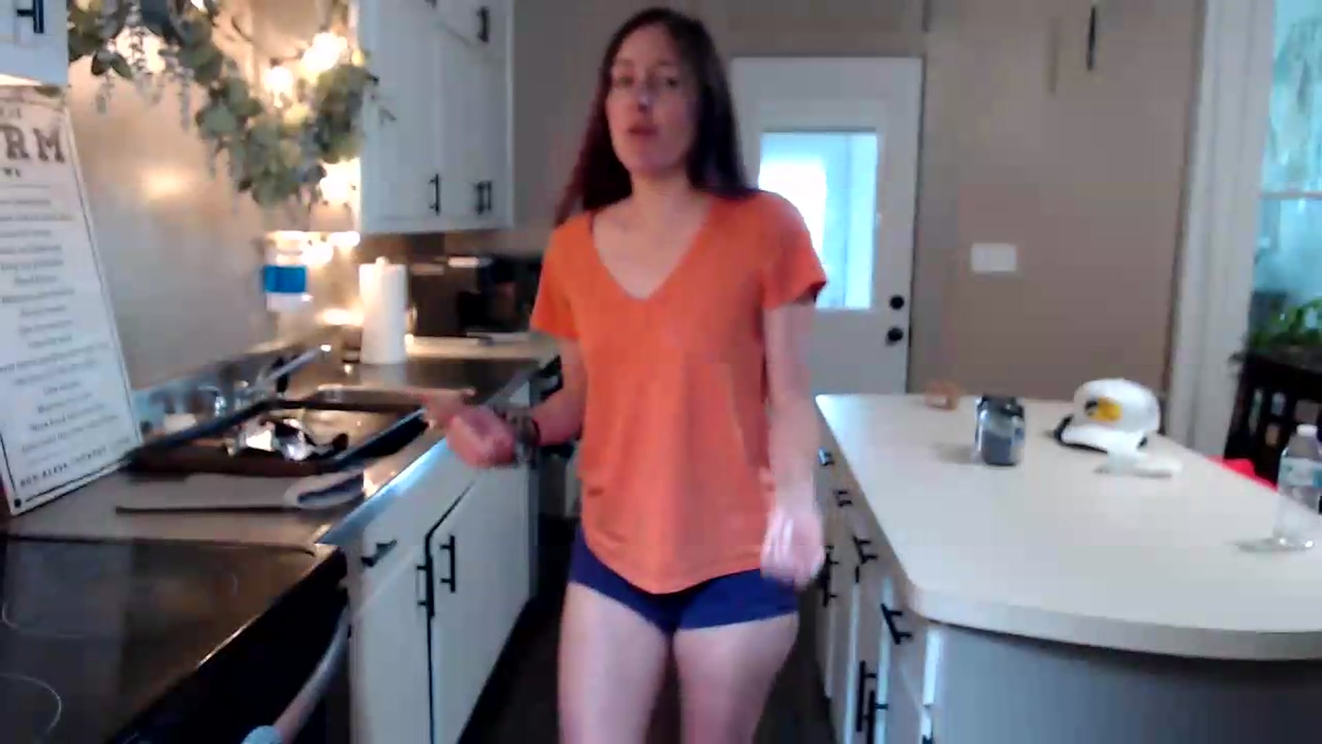 Gallery image thumbnail from FarmGirl__'s myfreecams stream on, 08/17/2026, 15:35 image 3 of 20