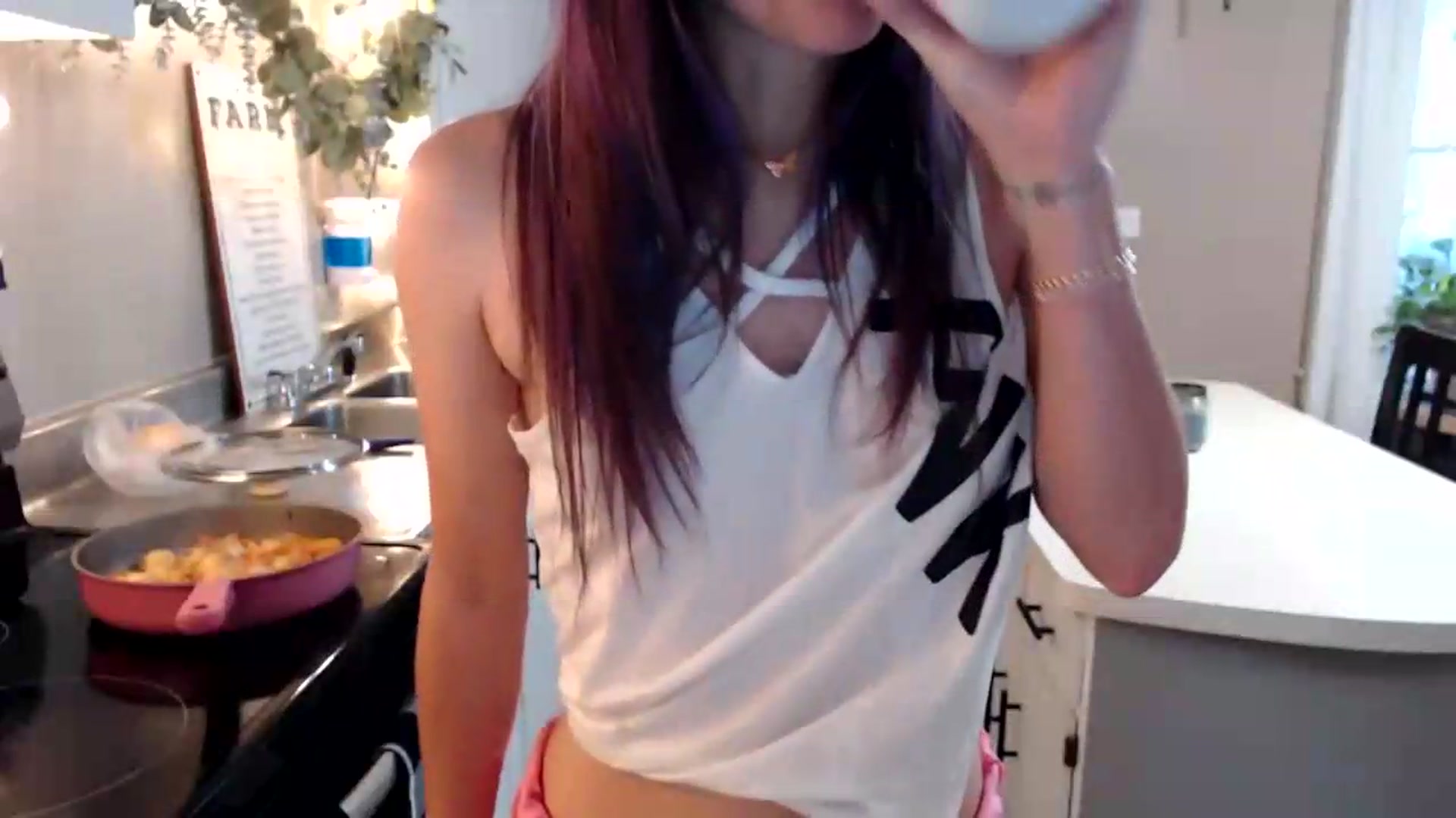 Gallery image thumbnail from FarmGirl__'s myfreecams stream on, 08/18/2026, 15:55 image 14 of 20
