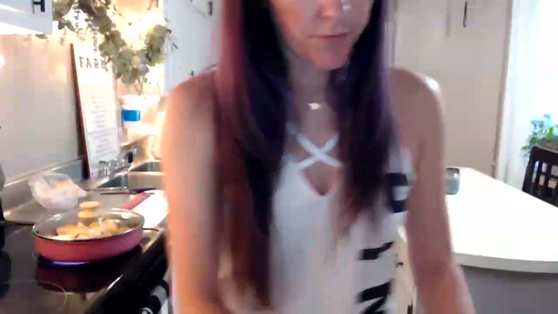 Gallery image thumbnail from FarmGirl__'s myfreecams stream on, 08/18/2026, 15:55 image 12 of 20
