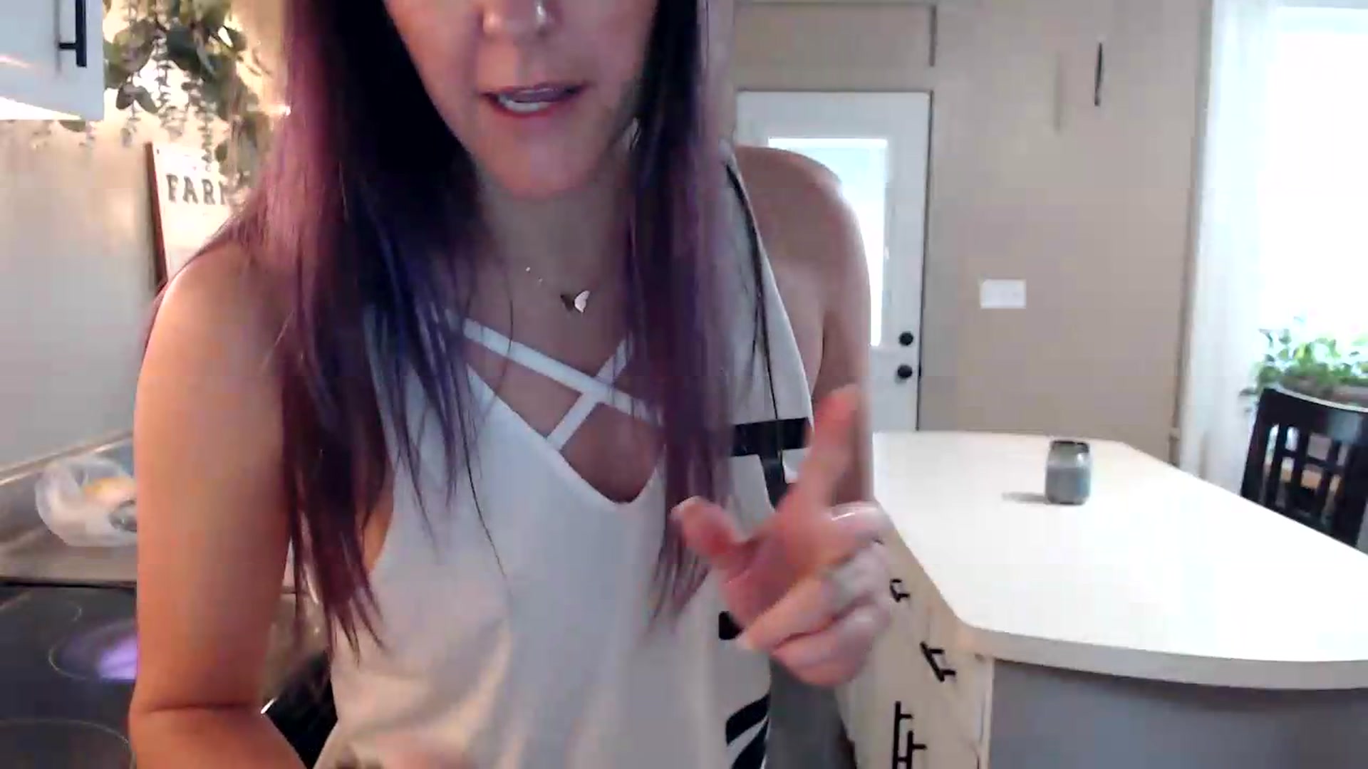 Gallery image thumbnail from FarmGirl__'s myfreecams stream on, 08/18/2026, 15:55 image 16 of 20