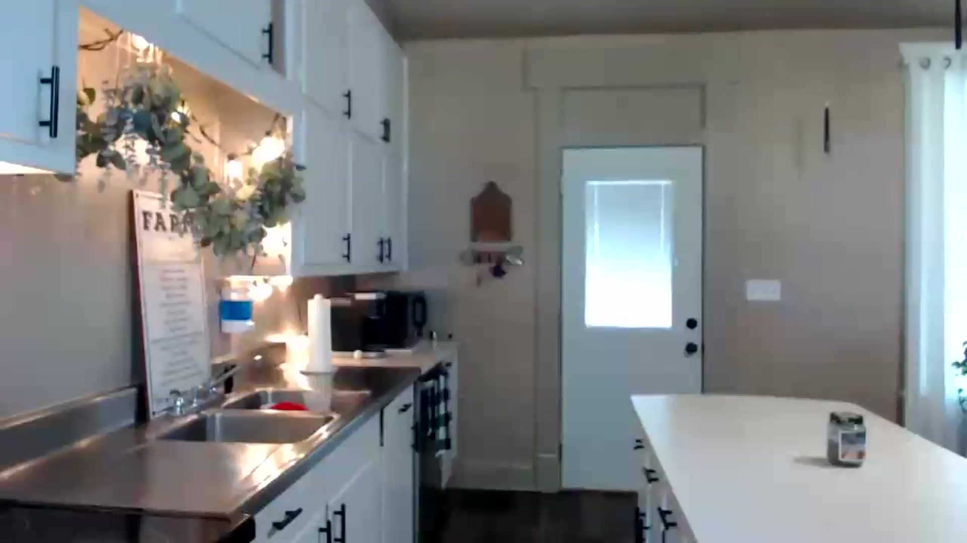 Gallery image thumbnail from FarmGirl__'s myfreecams stream on, 08/23/2026, 14:25 image 3 of 20