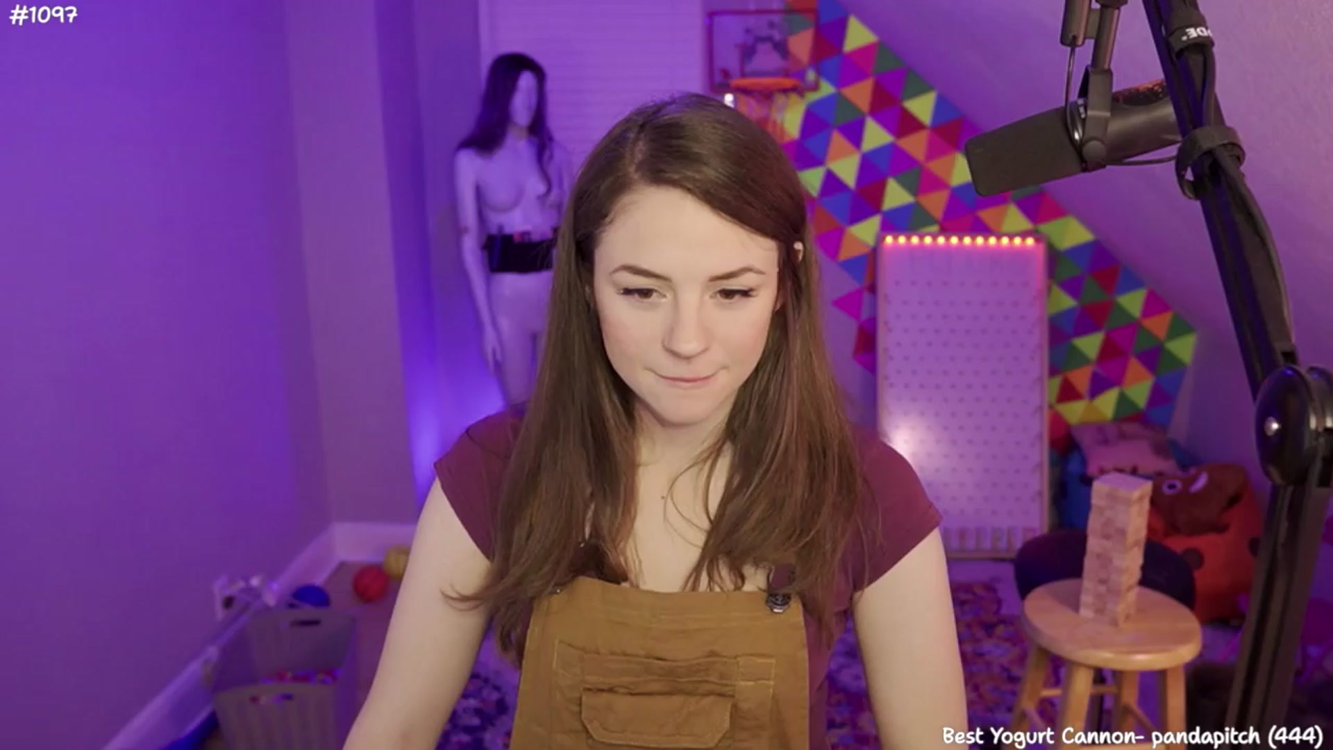 Gallery image thumbnail from FarmerSophie's myfreecams stream on, 04/06/2024, 04:48 image 8 of 20