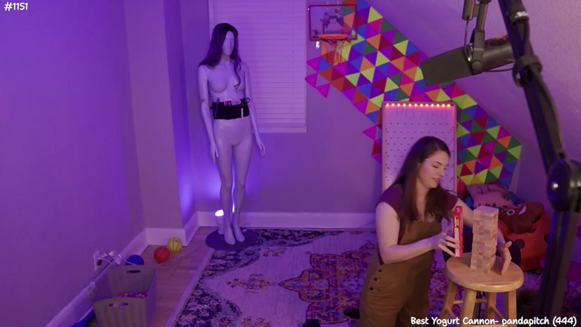 Gallery image thumbnail from FarmerSophie's myfreecams stream on, 04/06/2024, 04:48 image 7 of 20