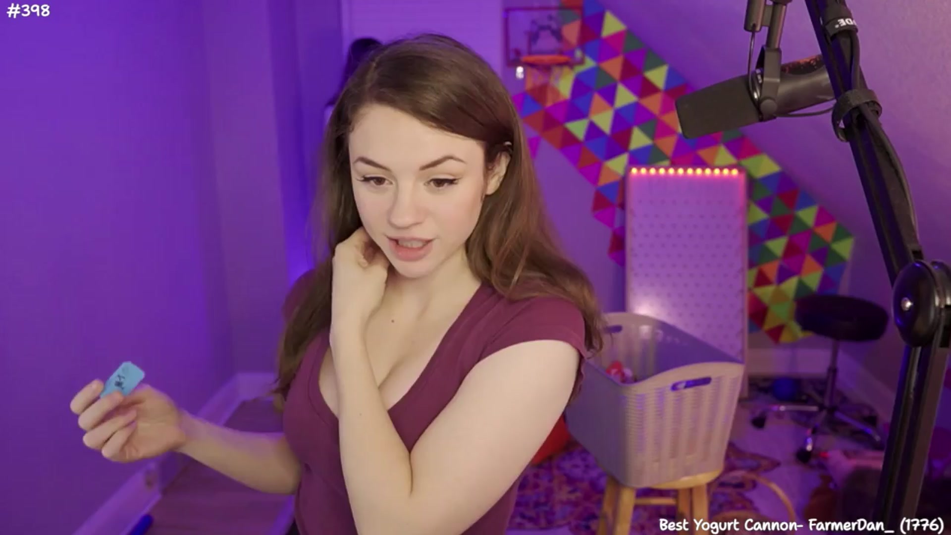 Gallery image thumbnail from FarmerSophie's myfreecams stream on, 04/06/2024, 07:21 image 20 of 20