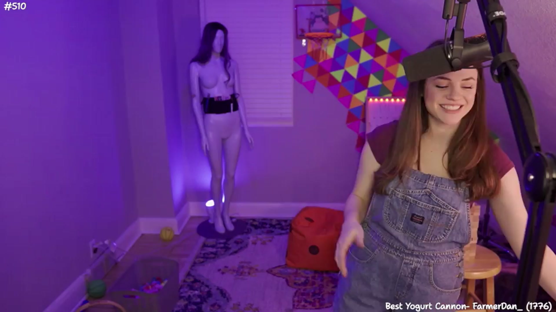 Gallery image thumbnail from FarmerSophie's myfreecams stream on, 04/06/2024, 07:21 image 10 of 20