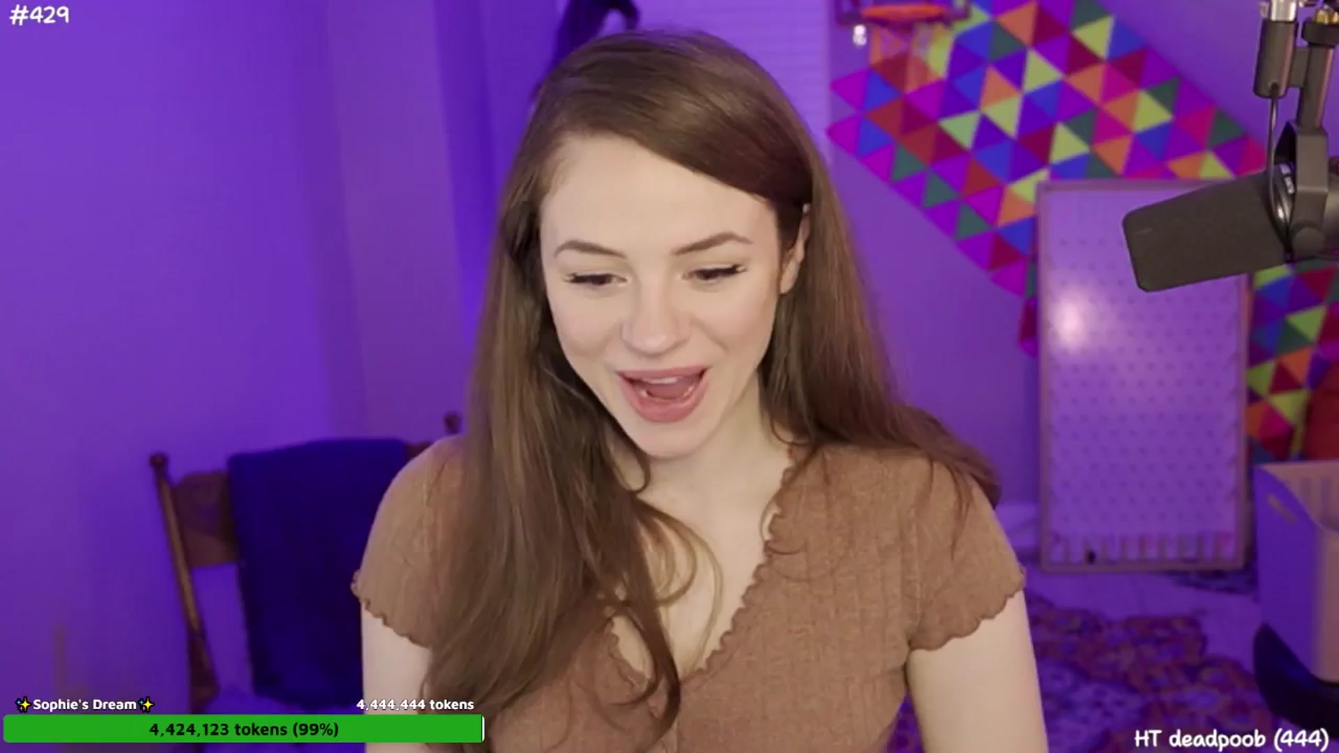 Gallery image thumbnail from FarmerSophie's myfreecams stream on, 05/04/2024, 05:25 image 11 of 20