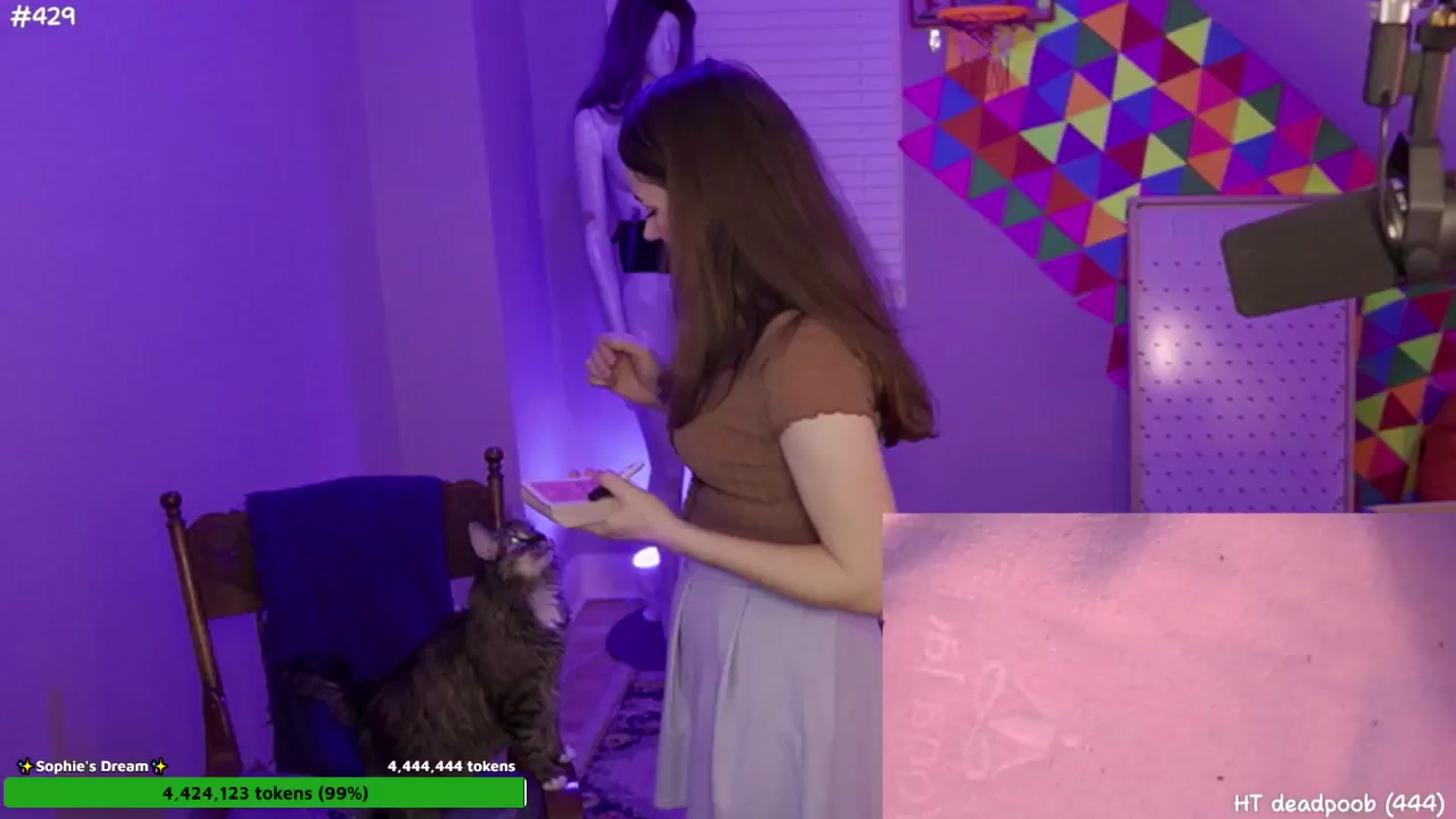 Gallery image thumbnail from FarmerSophie's myfreecams stream on, 05/04/2024, 05:25 image 12 of 20