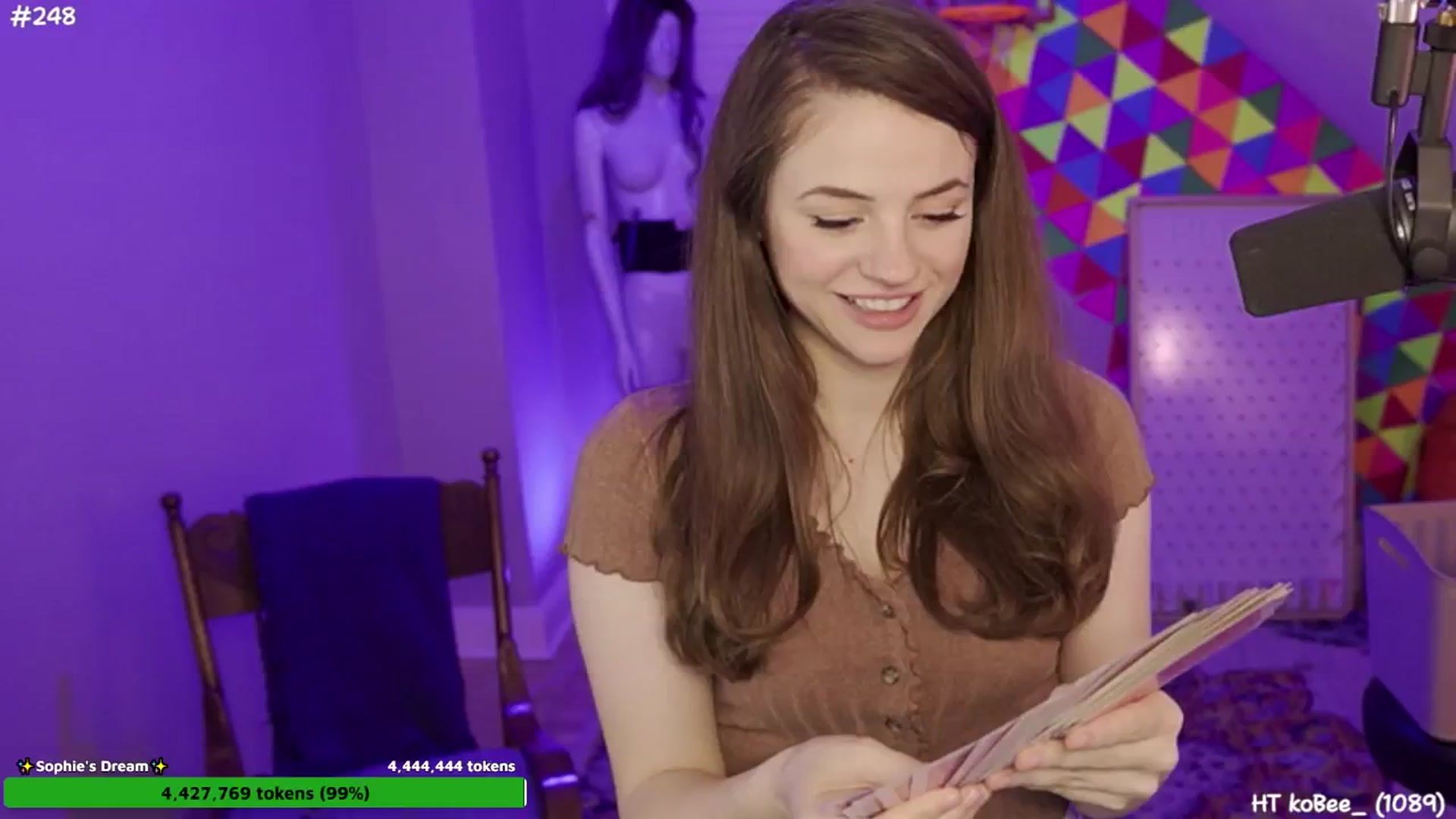 Gallery image thumbnail from FarmerSophie's myfreecams stream on, 05/04/2024, 06:50 image 7 of 20
