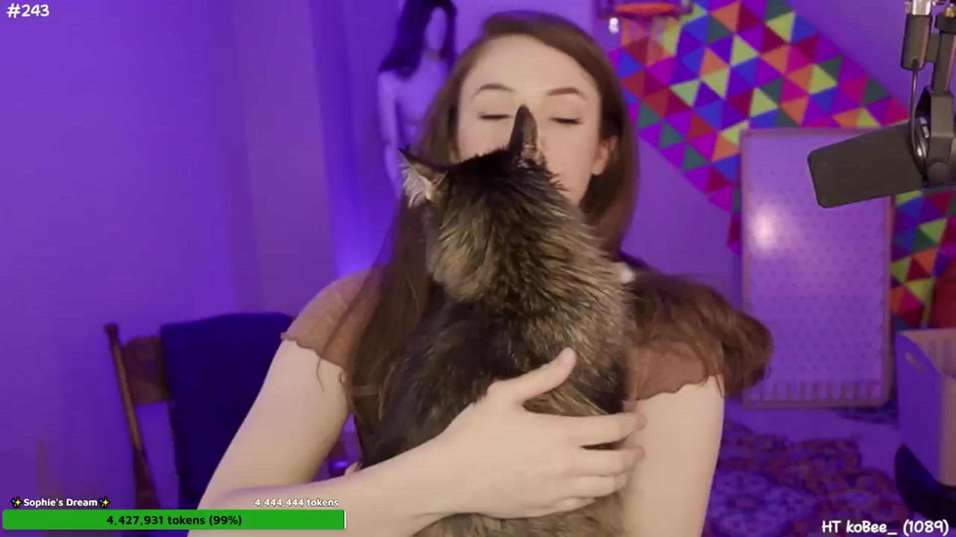 Gallery image thumbnail from FarmerSophie's myfreecams stream on, 05/04/2024, 06:50 image 16 of 20