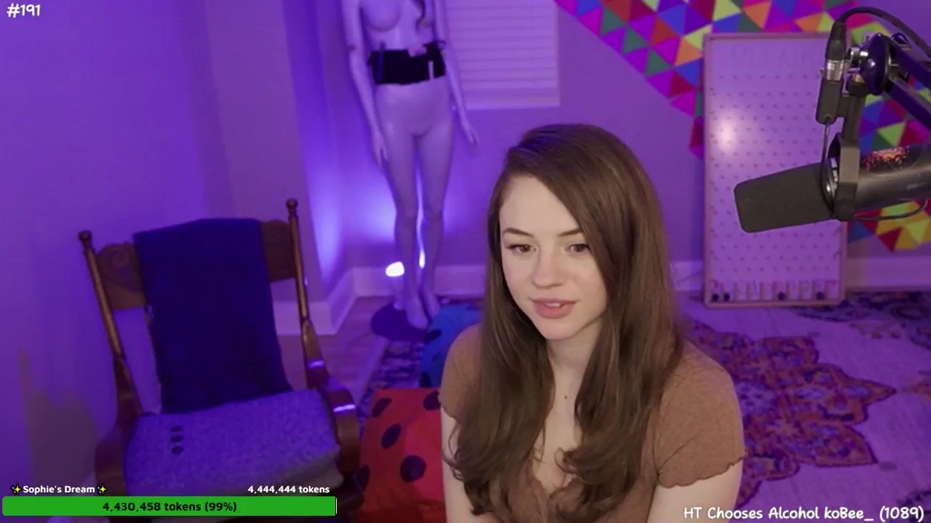 Gallery image thumbnail from FarmerSophie's myfreecams stream on, 05/04/2024, 08:41 image 19 of 20