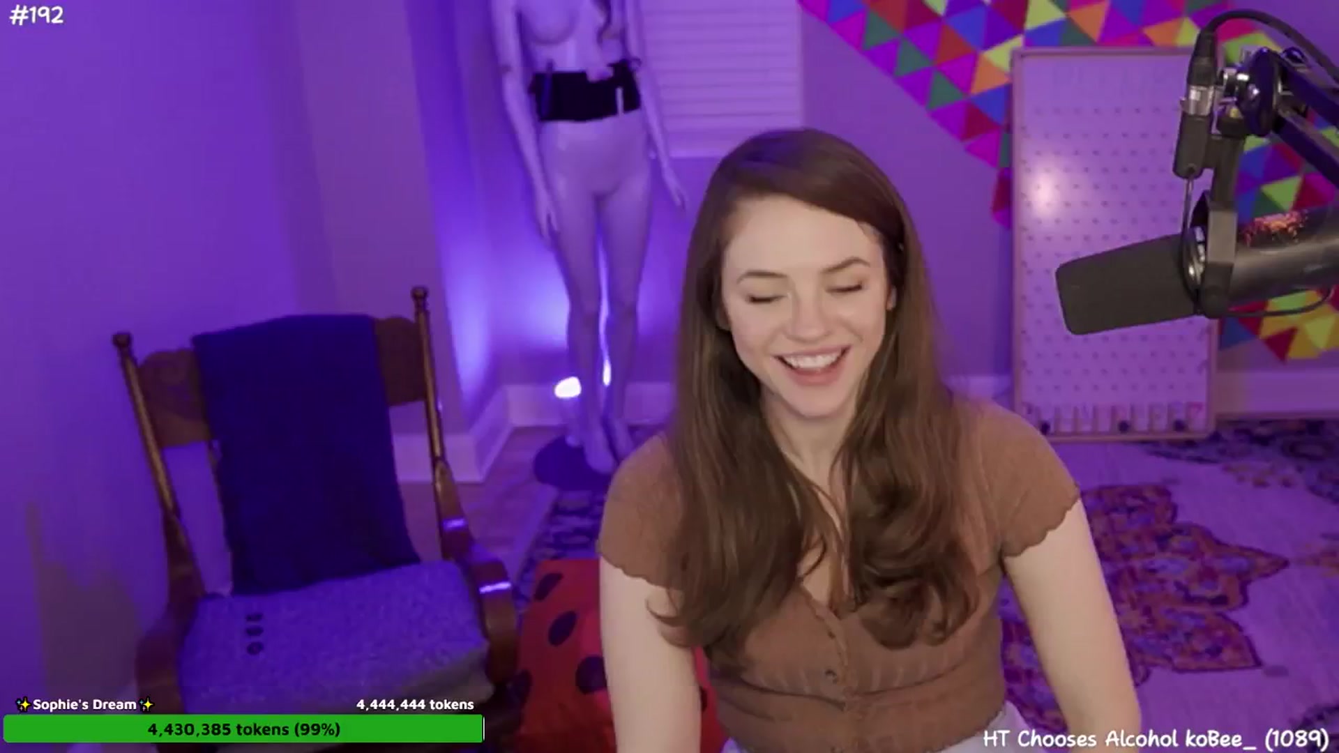 Gallery image thumbnail from FarmerSophie's myfreecams stream on, 05/04/2024, 08:41 image 18 of 20