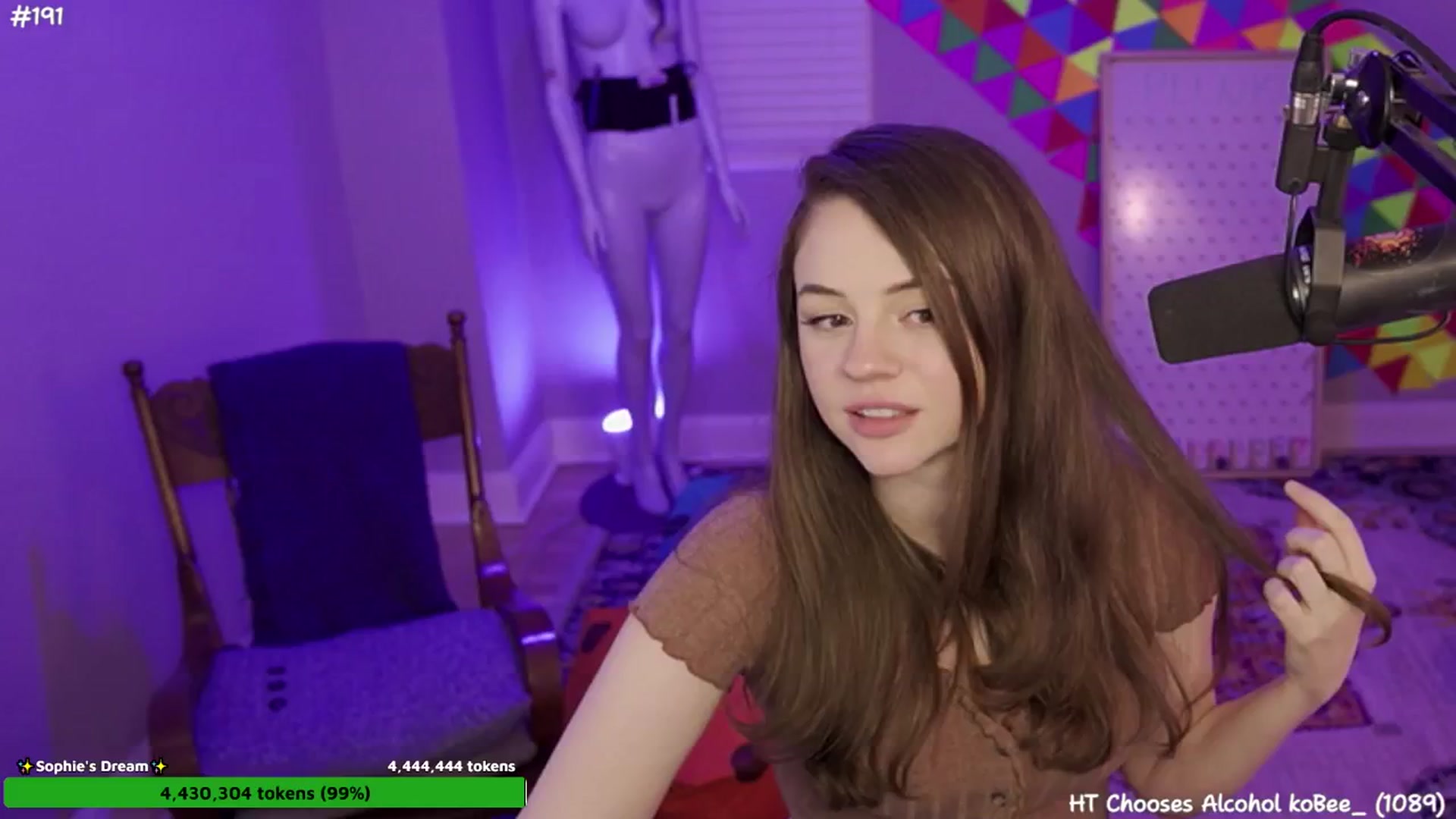 Gallery image thumbnail from FarmerSophie's myfreecams stream on, 05/04/2024, 08:41 image 16 of 20