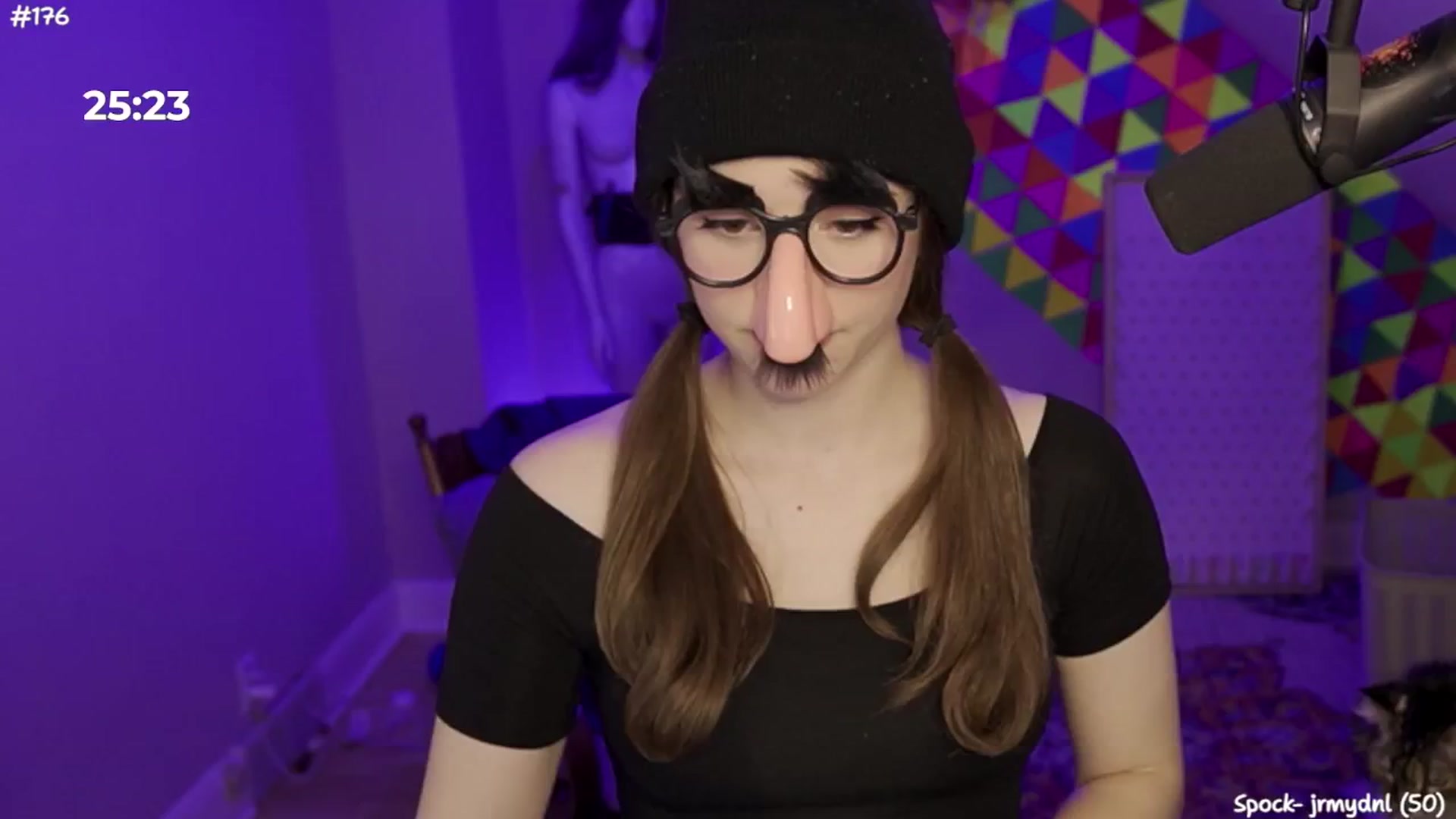 Gallery image thumbnail from FarmerSophie's myfreecams stream on, 05/07/2024, 04:27 image 6 of 20