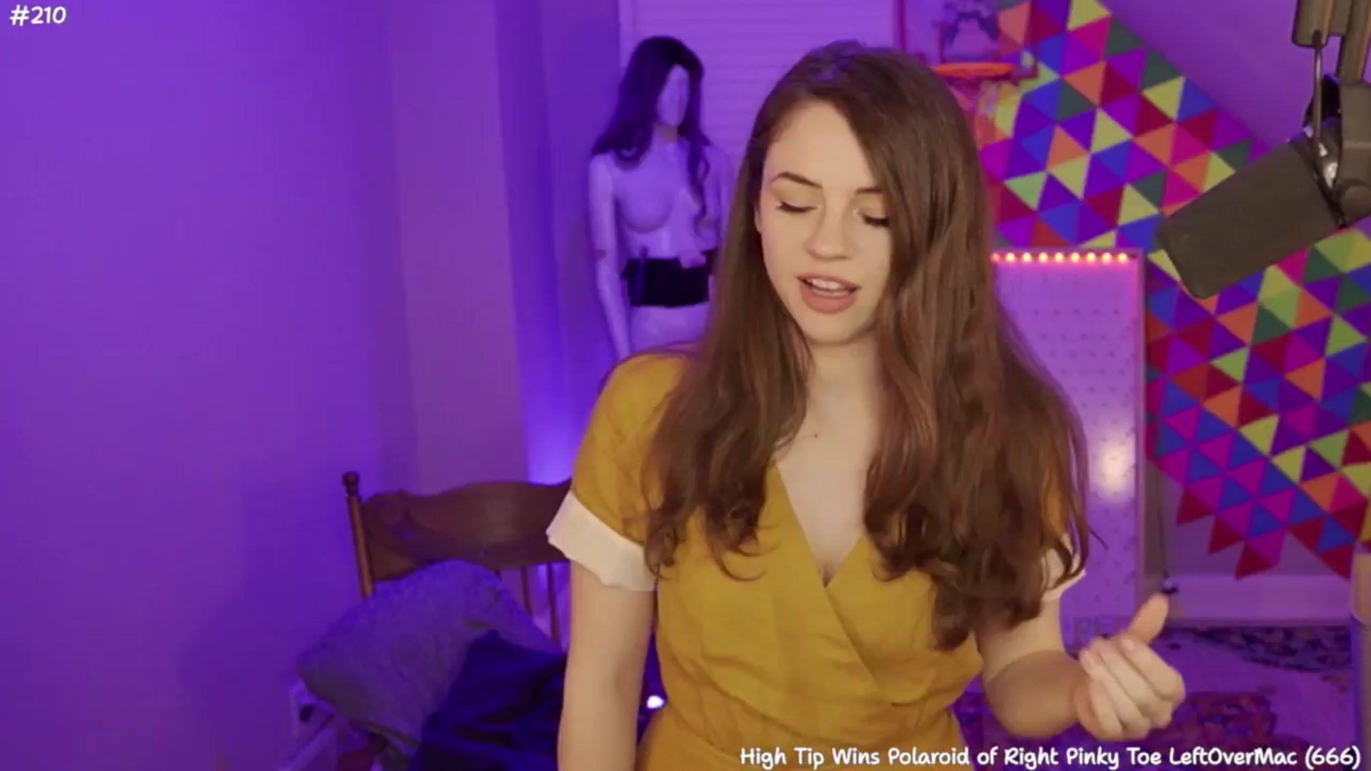 Gallery image thumbnail from FarmerSophie's myfreecams stream on, 05/10/2024, 08:17 image 12 of 20