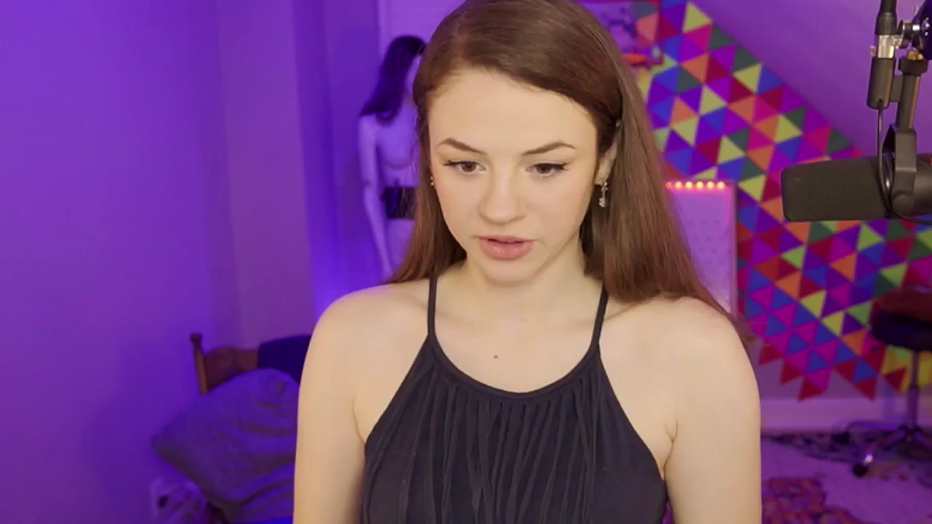 Gallery image thumbnail from FarmerSophie's myfreecams stream on, 05/11/2024, 06:10 image 2 of 20