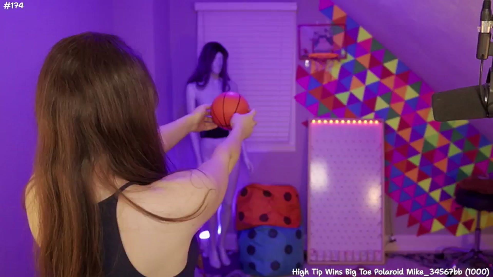 Gallery image thumbnail from FarmerSophie's myfreecams stream on, 05/11/2024, 07:41 image 4 of 20