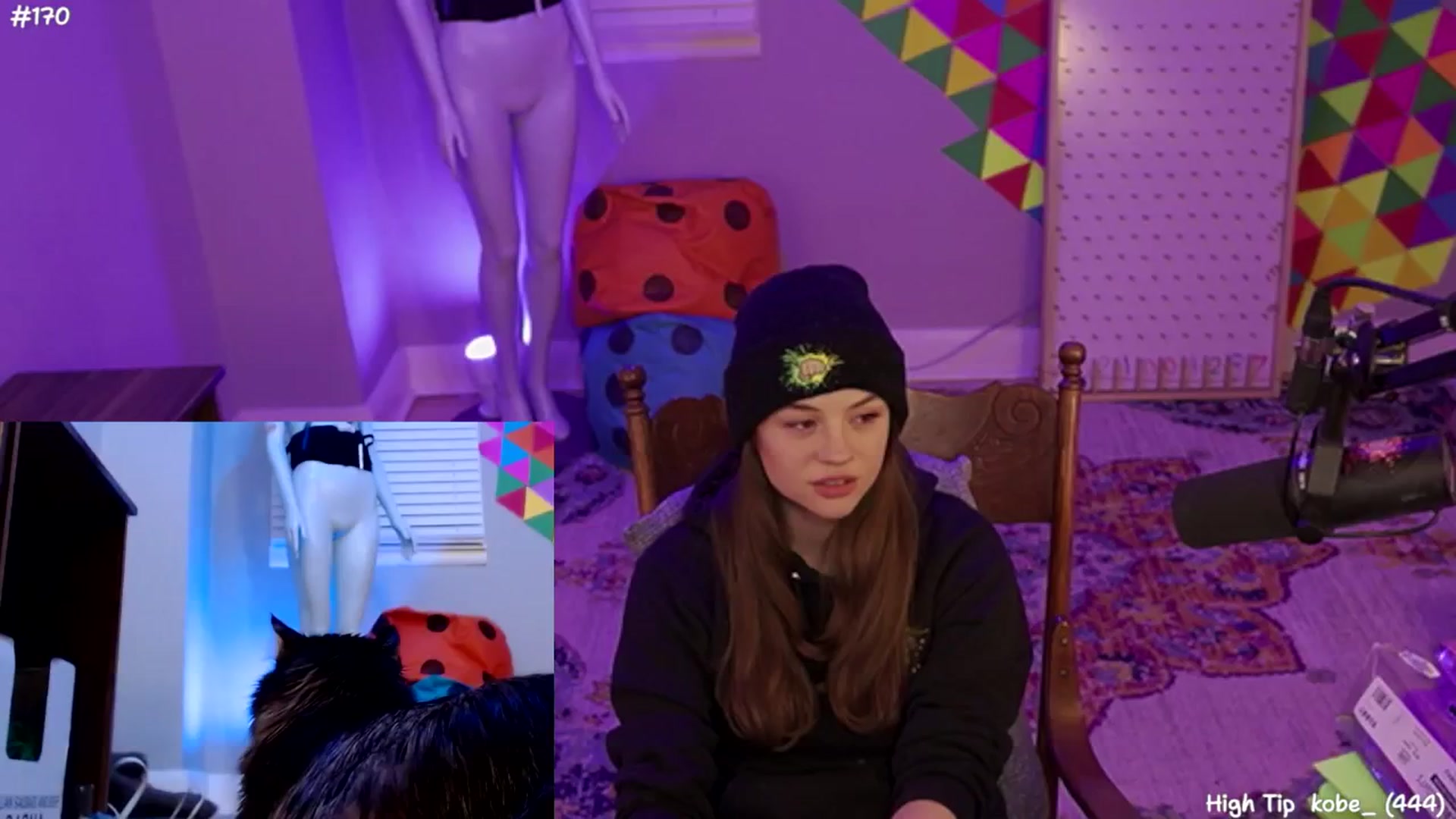 Gallery image thumbnail from FarmerSophie's myfreecams stream on, 05/21/2024, 07:40 image 9 of 20