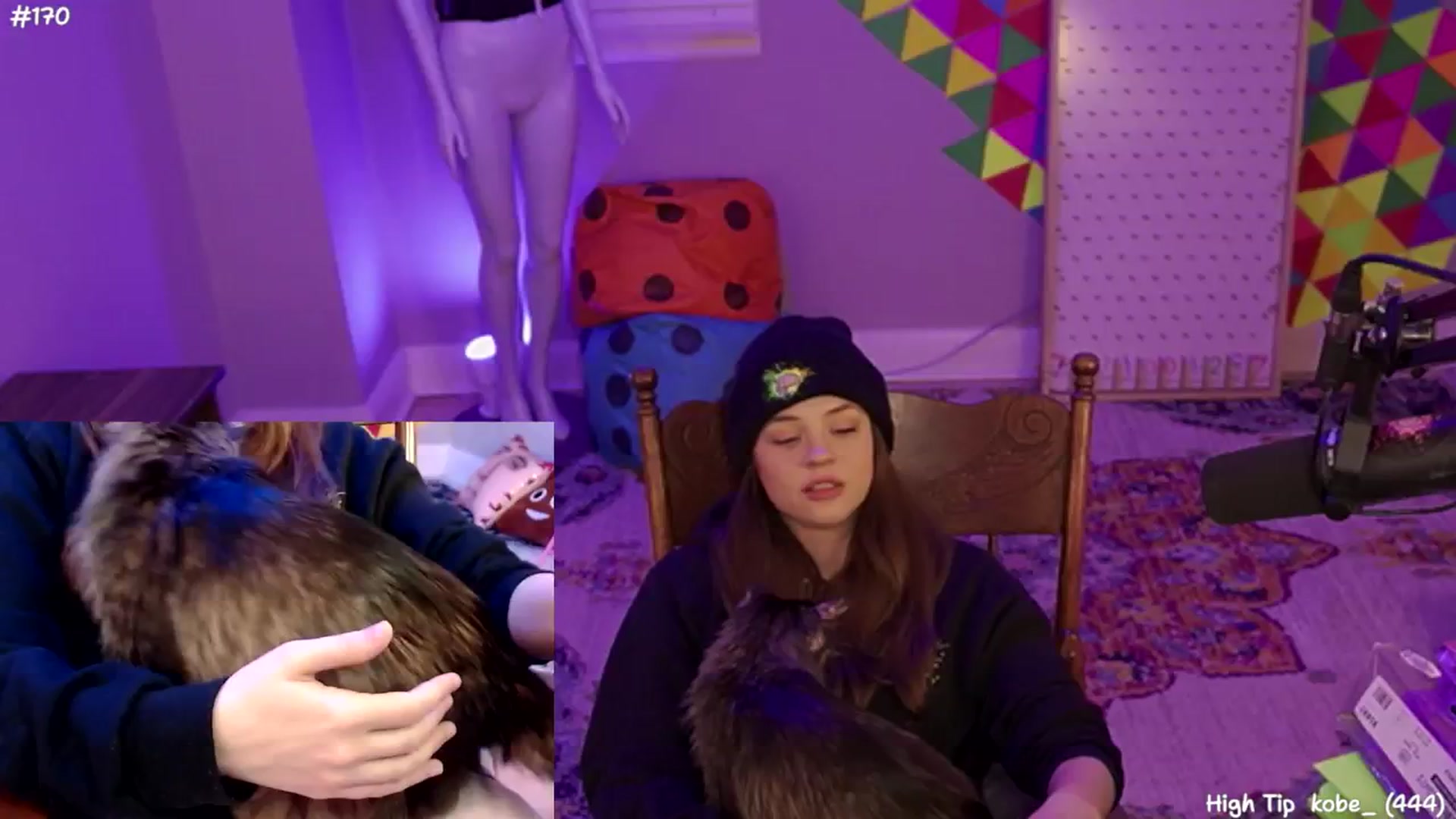 Gallery image thumbnail from FarmerSophie's myfreecams stream on, 05/21/2024, 07:40 image 11 of 20