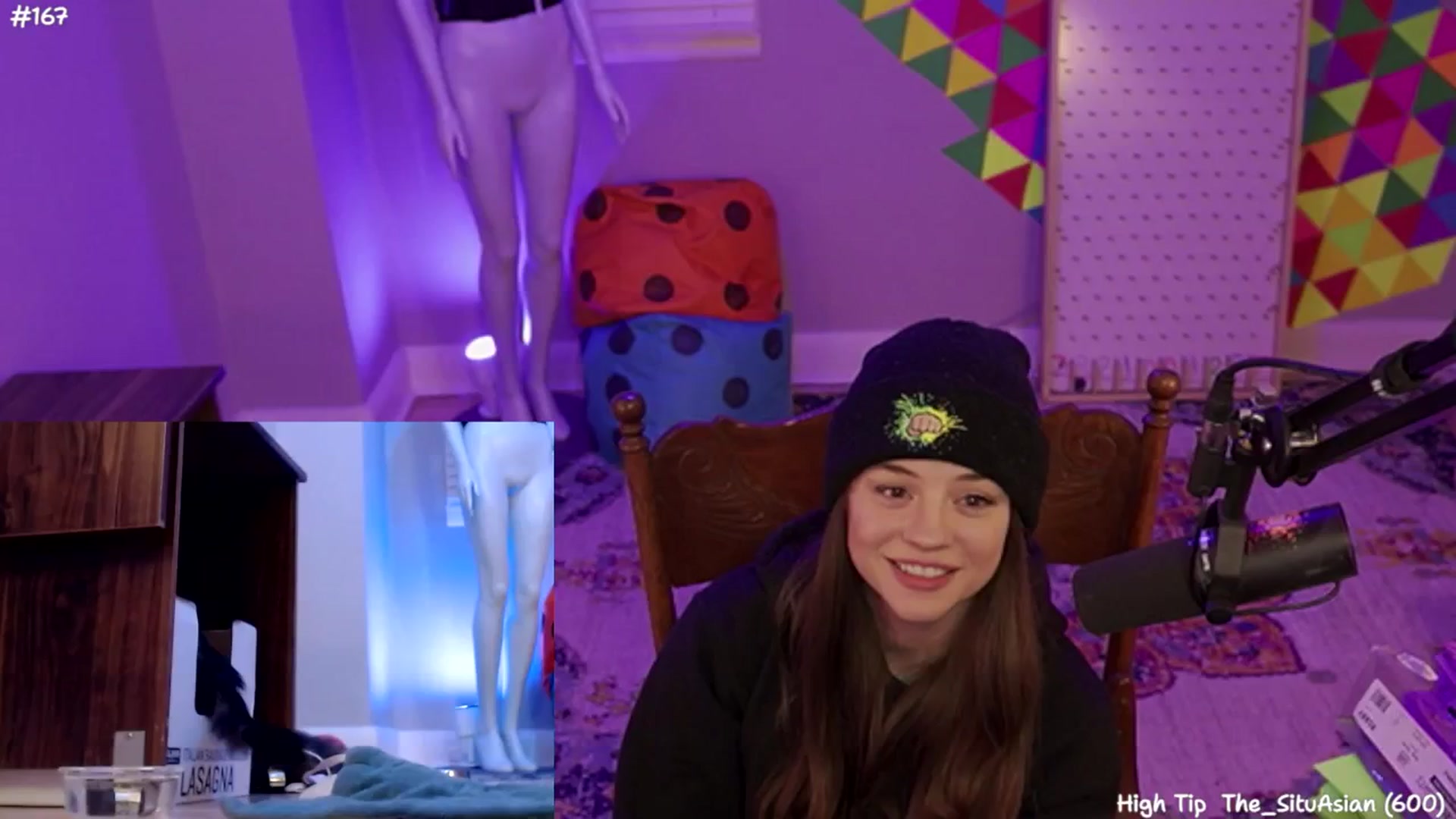 Gallery image thumbnail from FarmerSophie's myfreecams stream on, 05/21/2024, 07:40 image 17 of 20