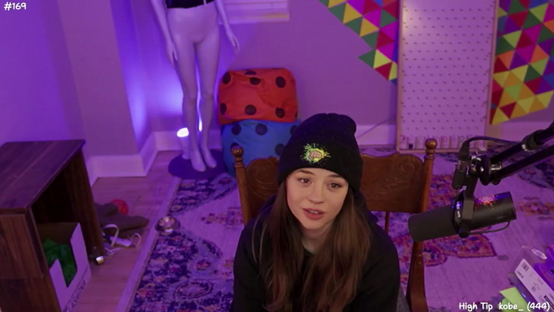 Gallery image thumbnail from FarmerSophie's myfreecams stream on, 05/21/2024, 07:40 image 13 of 20