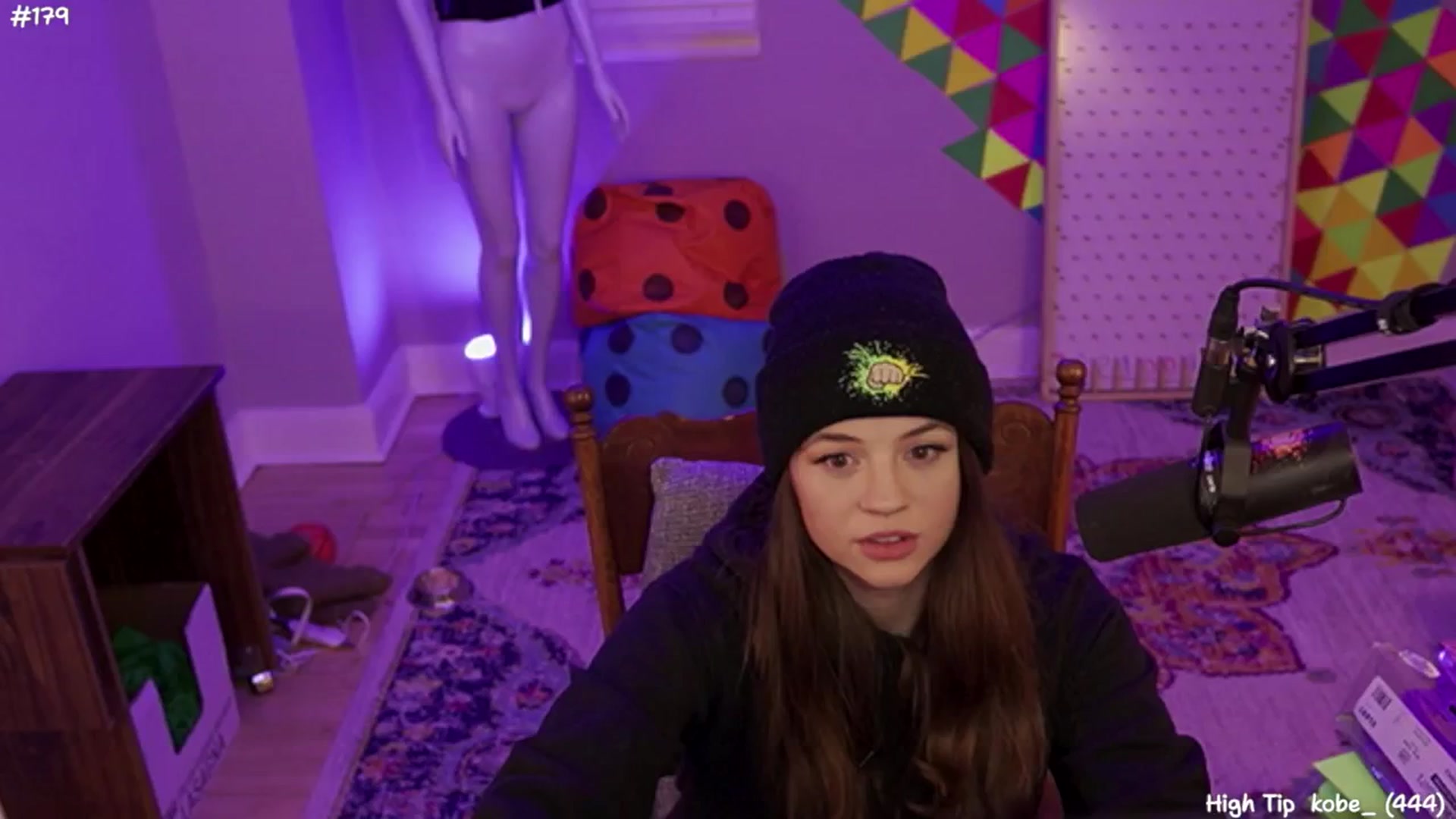 Gallery image thumbnail from FarmerSophie's myfreecams stream on, 05/21/2024, 07:40 image 1 of 20