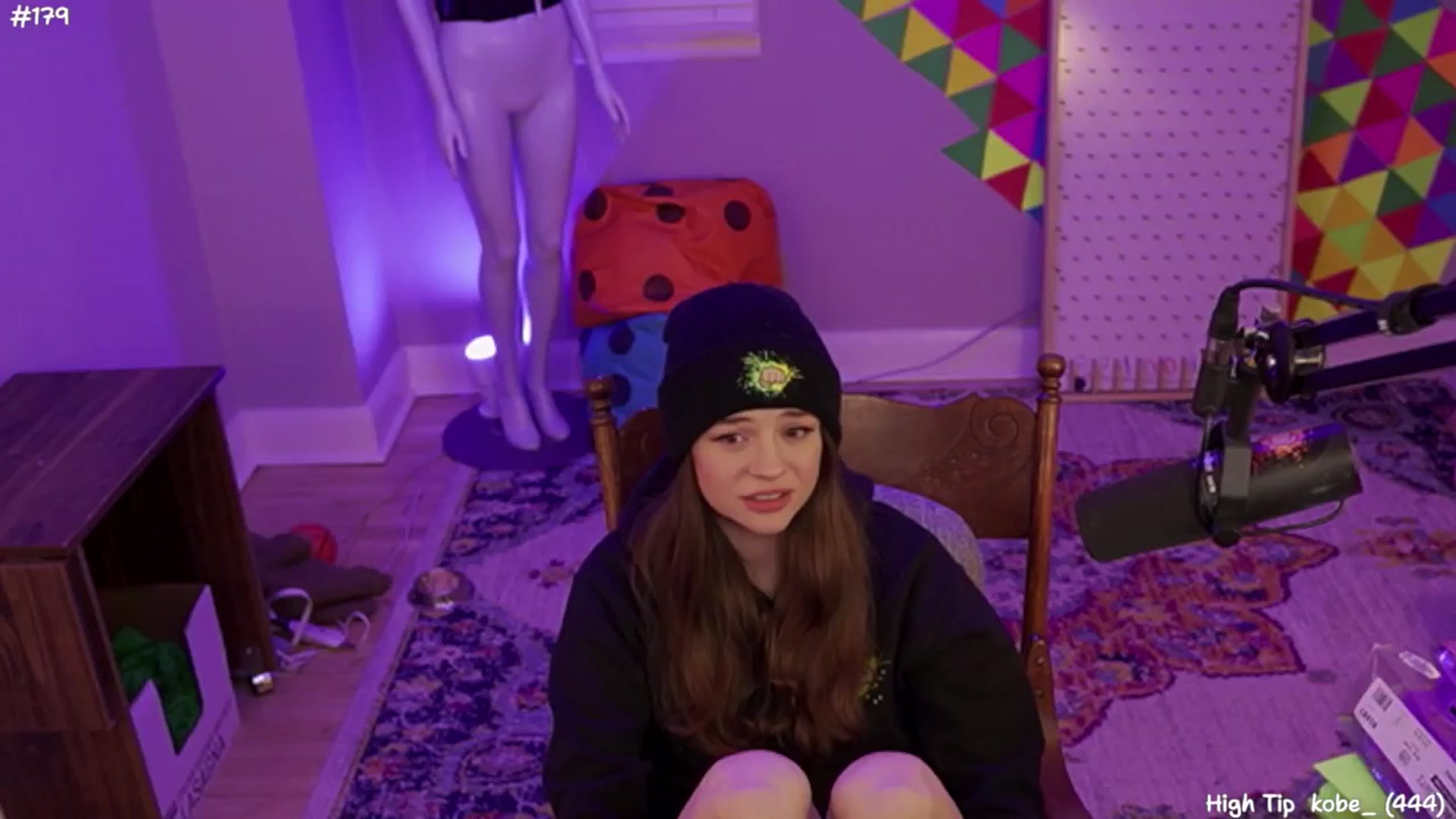 Gallery image thumbnail from FarmerSophie's myfreecams stream on, 05/21/2024, 07:40 image 2 of 20