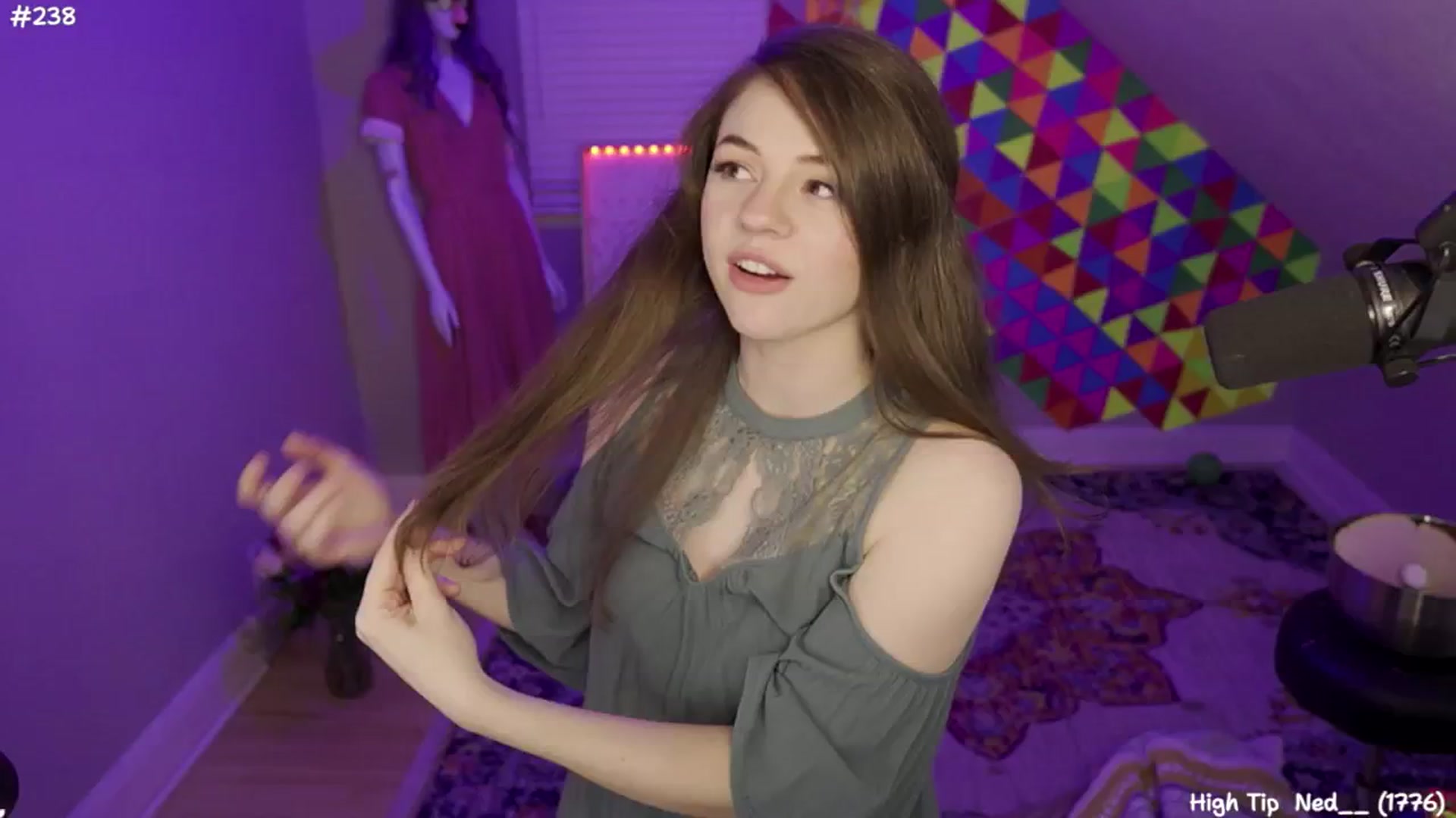 Gallery image thumbnail from FarmerSophie's myfreecams stream on, 05/30/2024, 09:21 image 19 of 20
