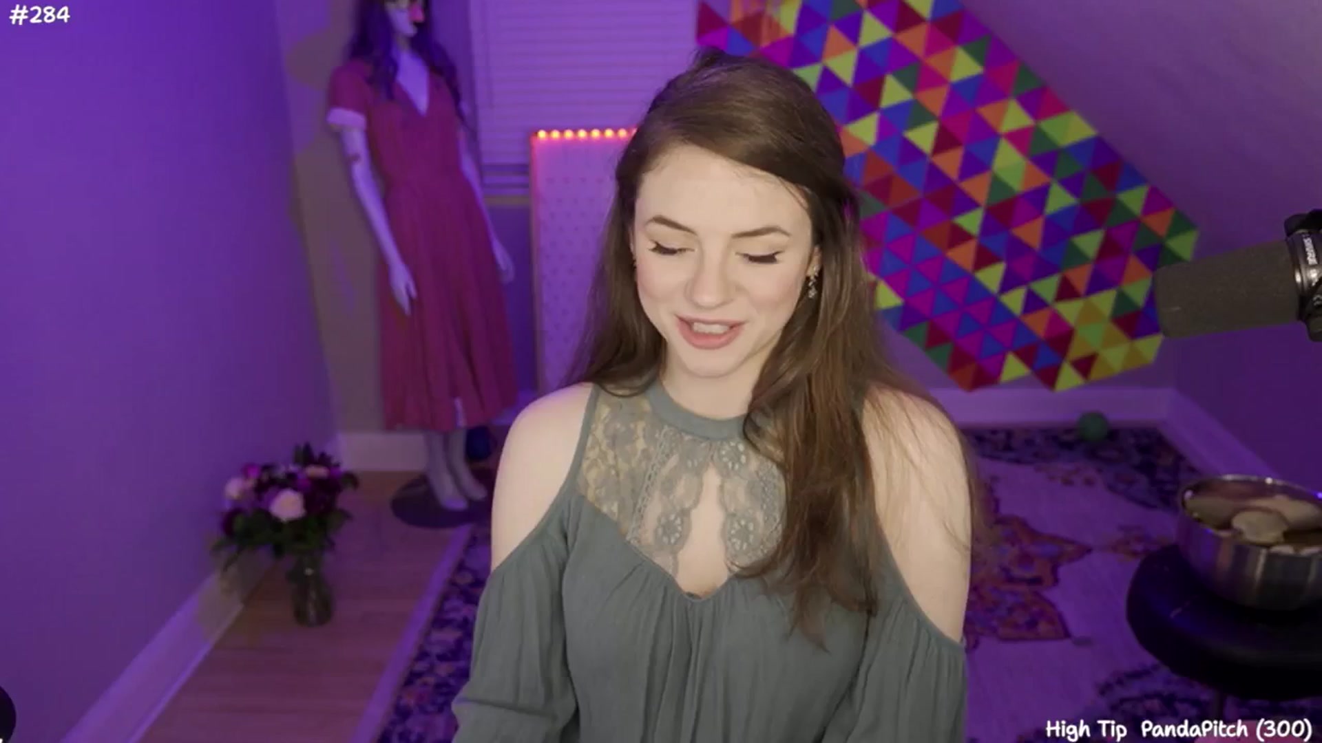 Gallery image thumbnail from FarmerSophie's myfreecams stream on, 05/30/2024, 09:21 image 6 of 20