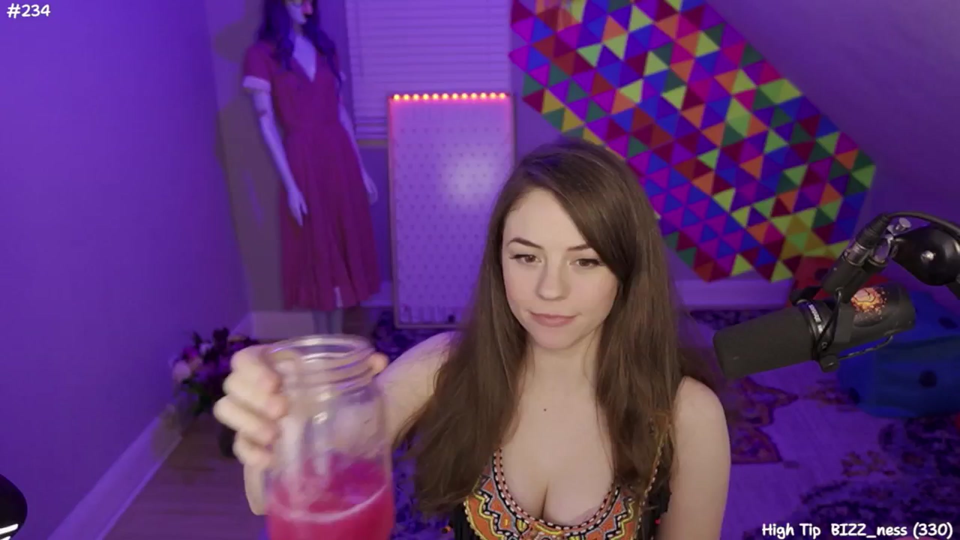 Gallery image thumbnail from FarmerSophie's myfreecams stream on, 05/31/2024, 08:28 image 12 of 20